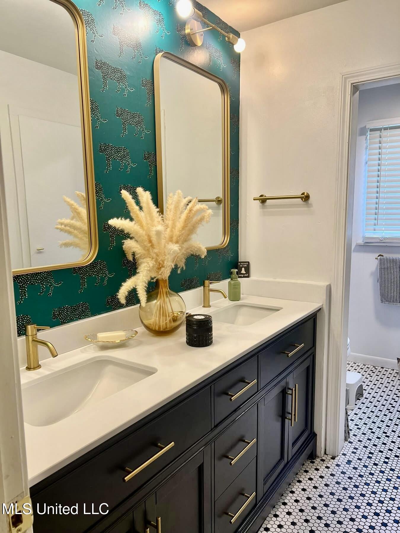 169 Lee Avenue Property Photo 11