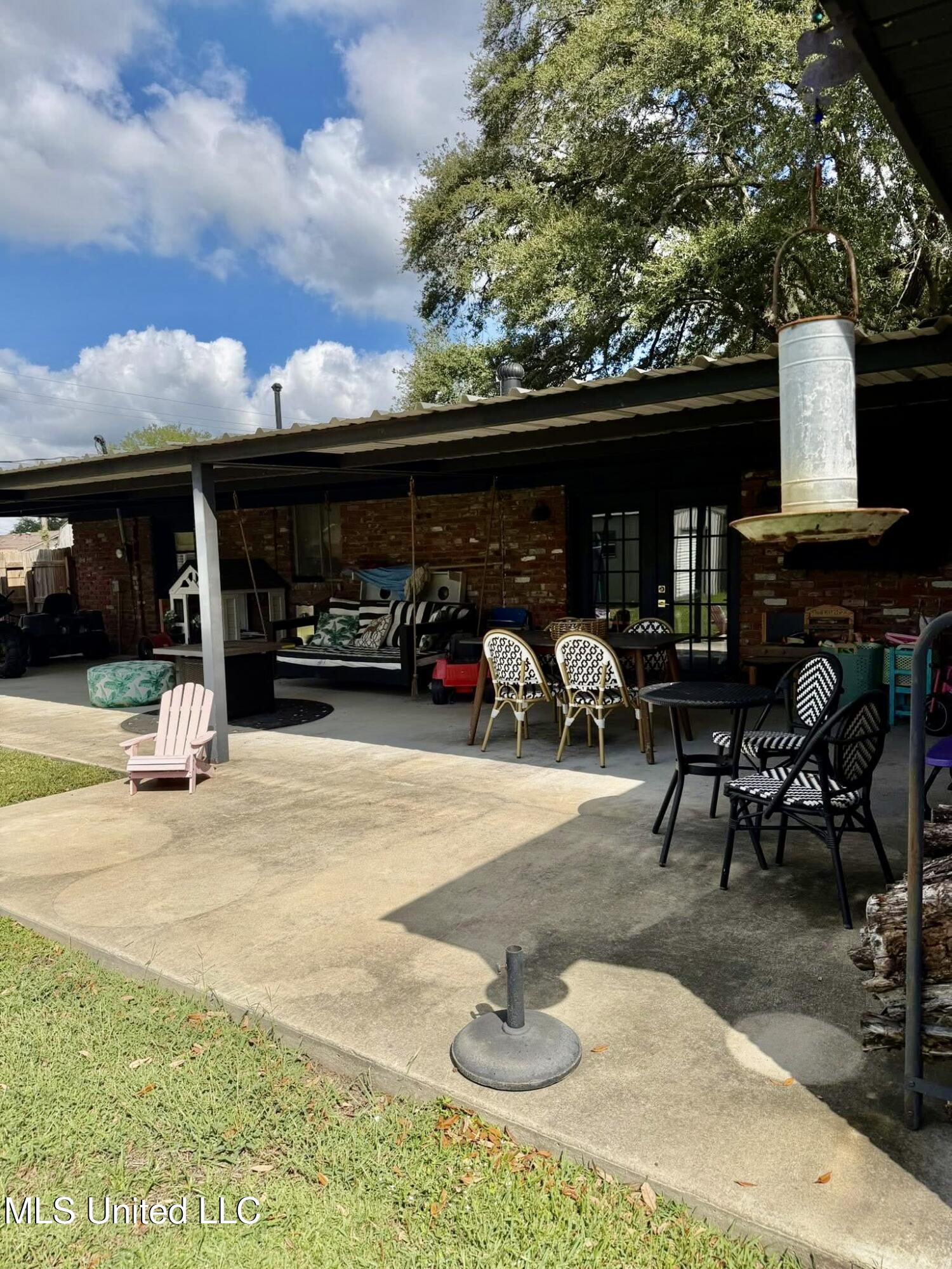 169 Lee Avenue Property Photo 29