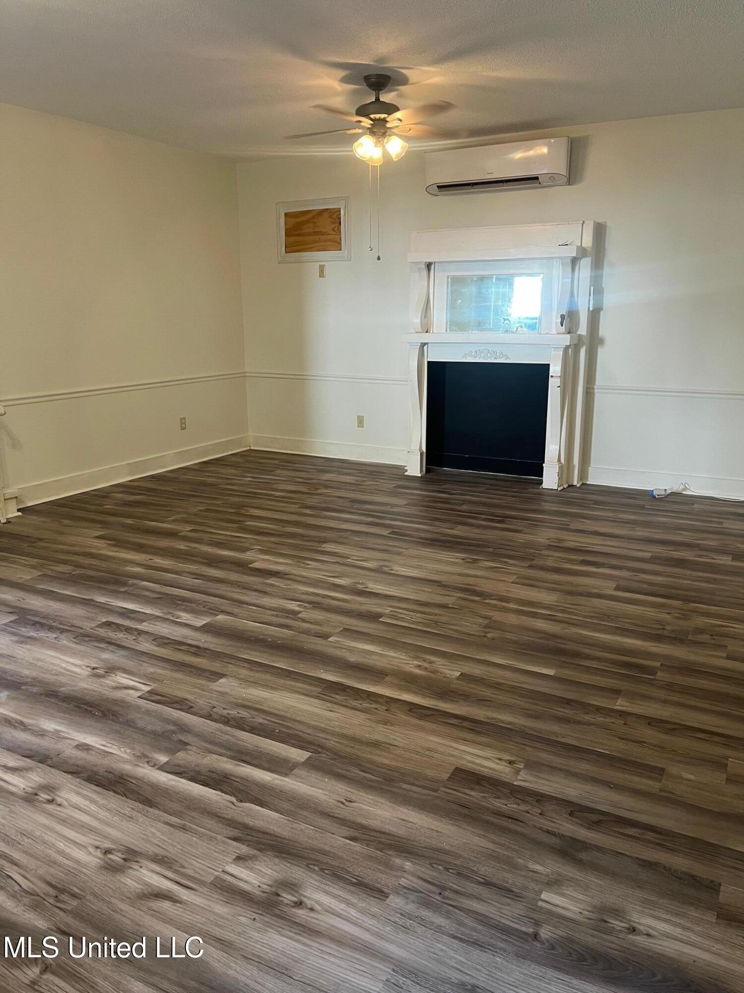 104 Hightower Street Property Photo 9