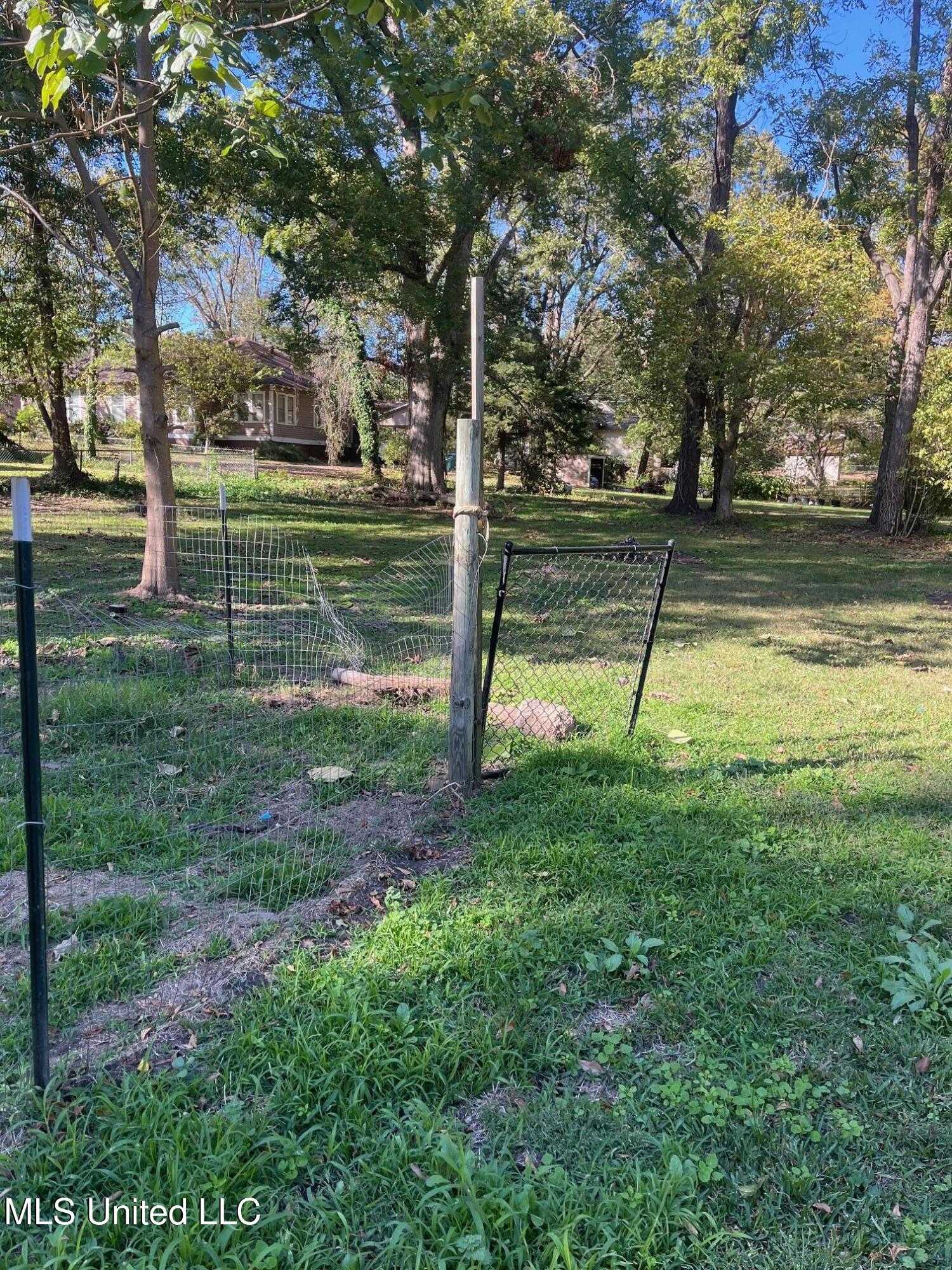 104 Hightower Street Property Photo 11