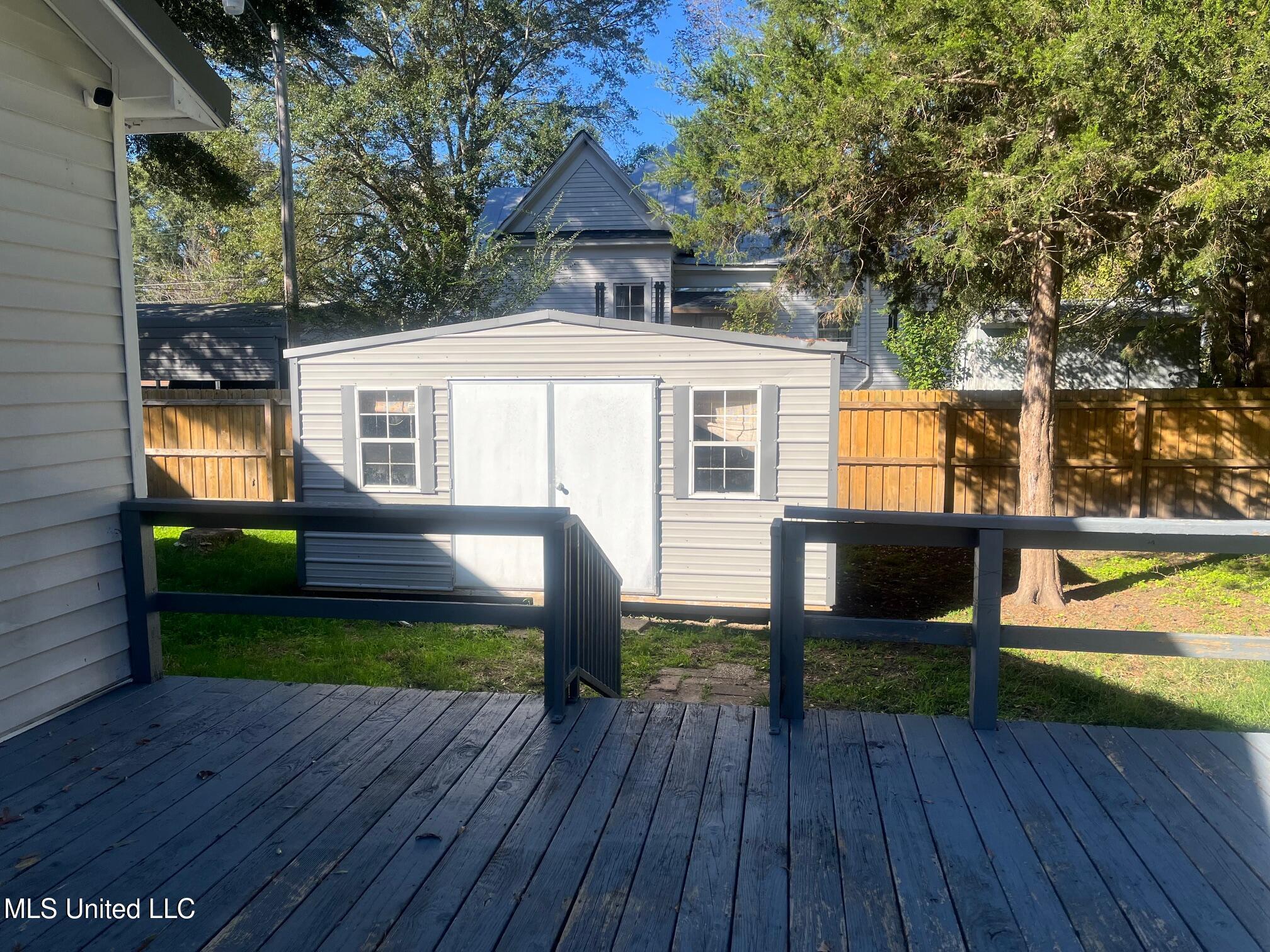 104 Hightower Street Property Photo 13