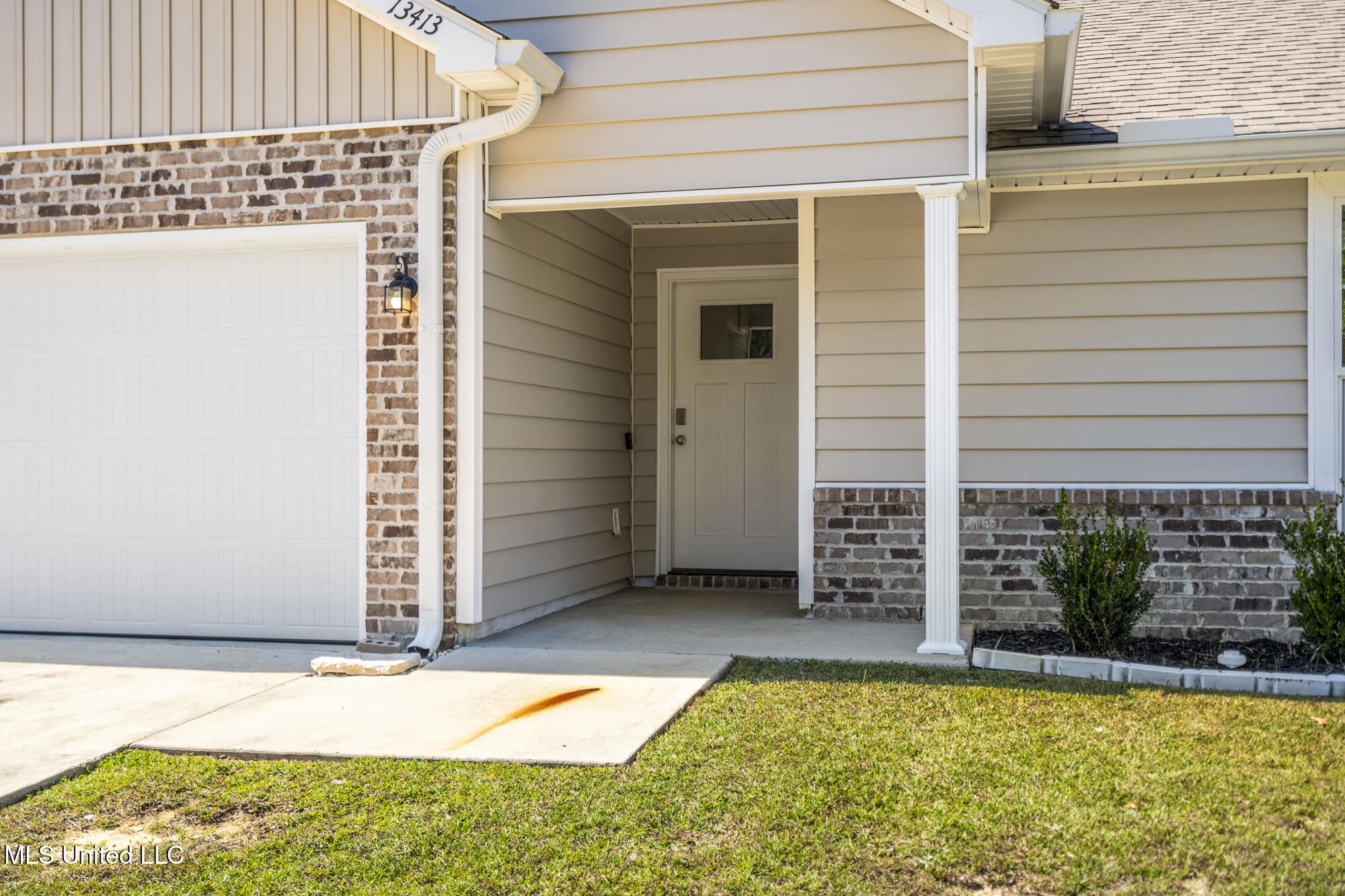 13413 Willow Oak Circle Property Photo 4