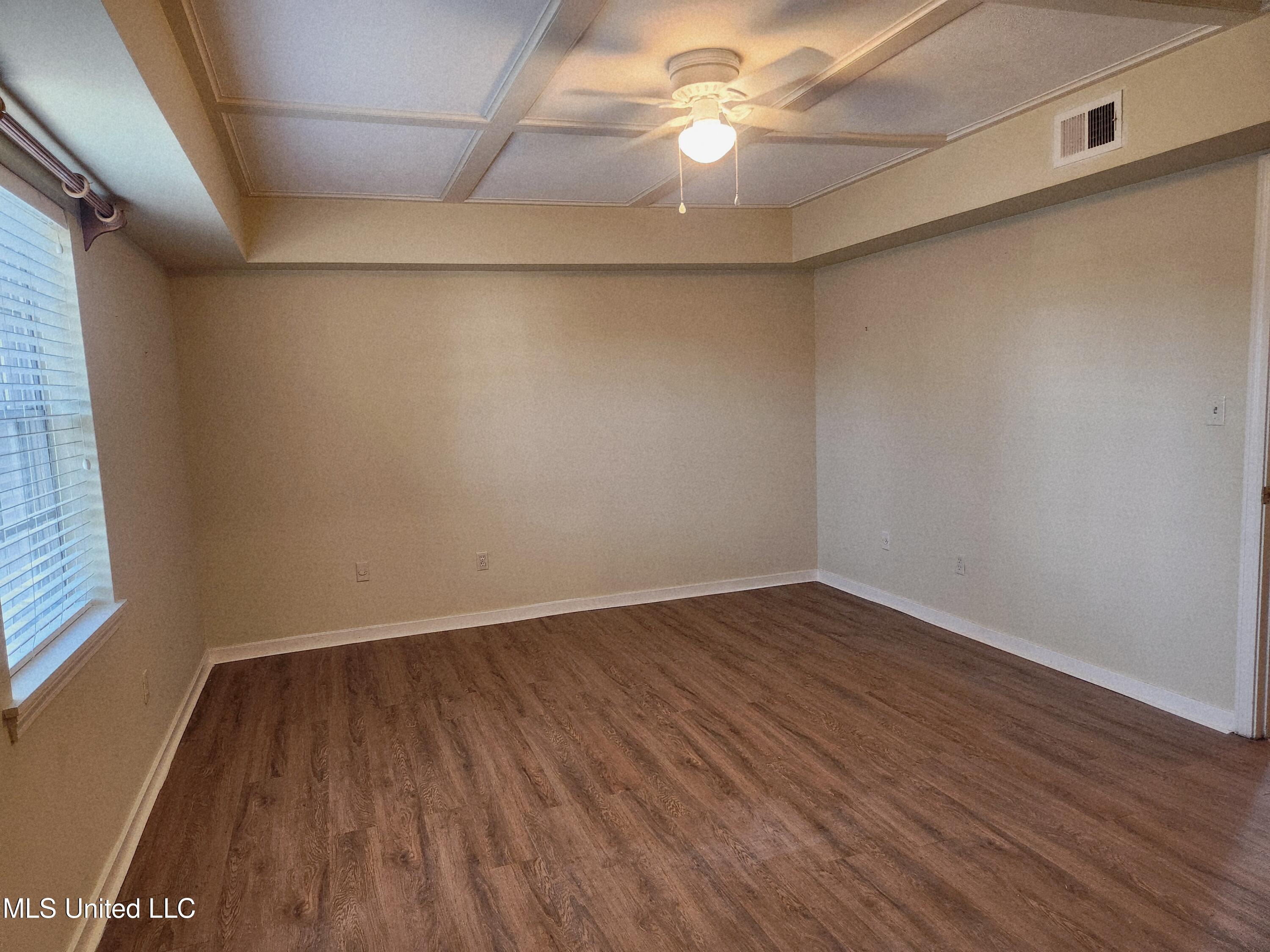 5025 Wayneland Drive Property Photo 10