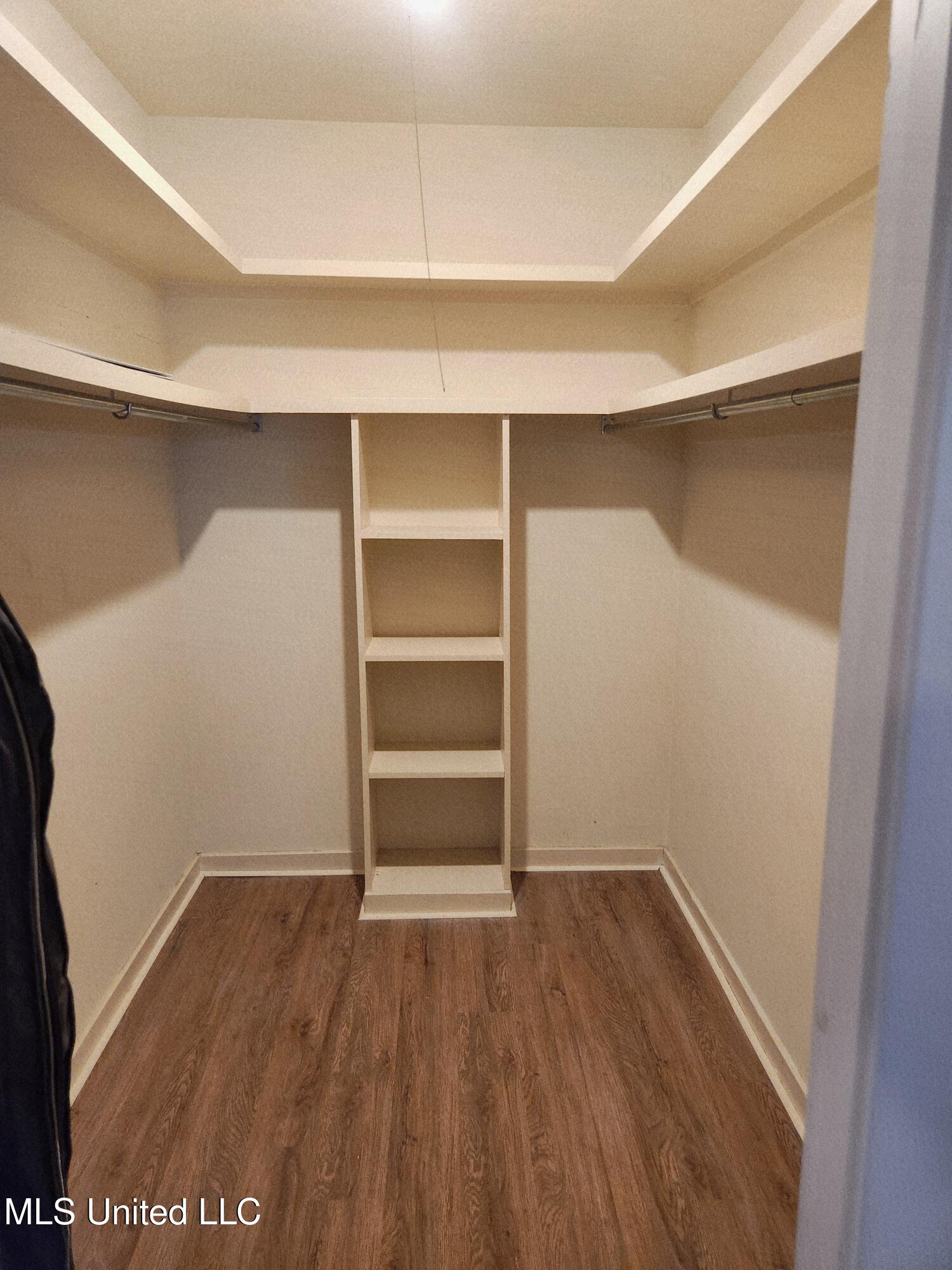 5025 Wayneland Drive Property Photo 11