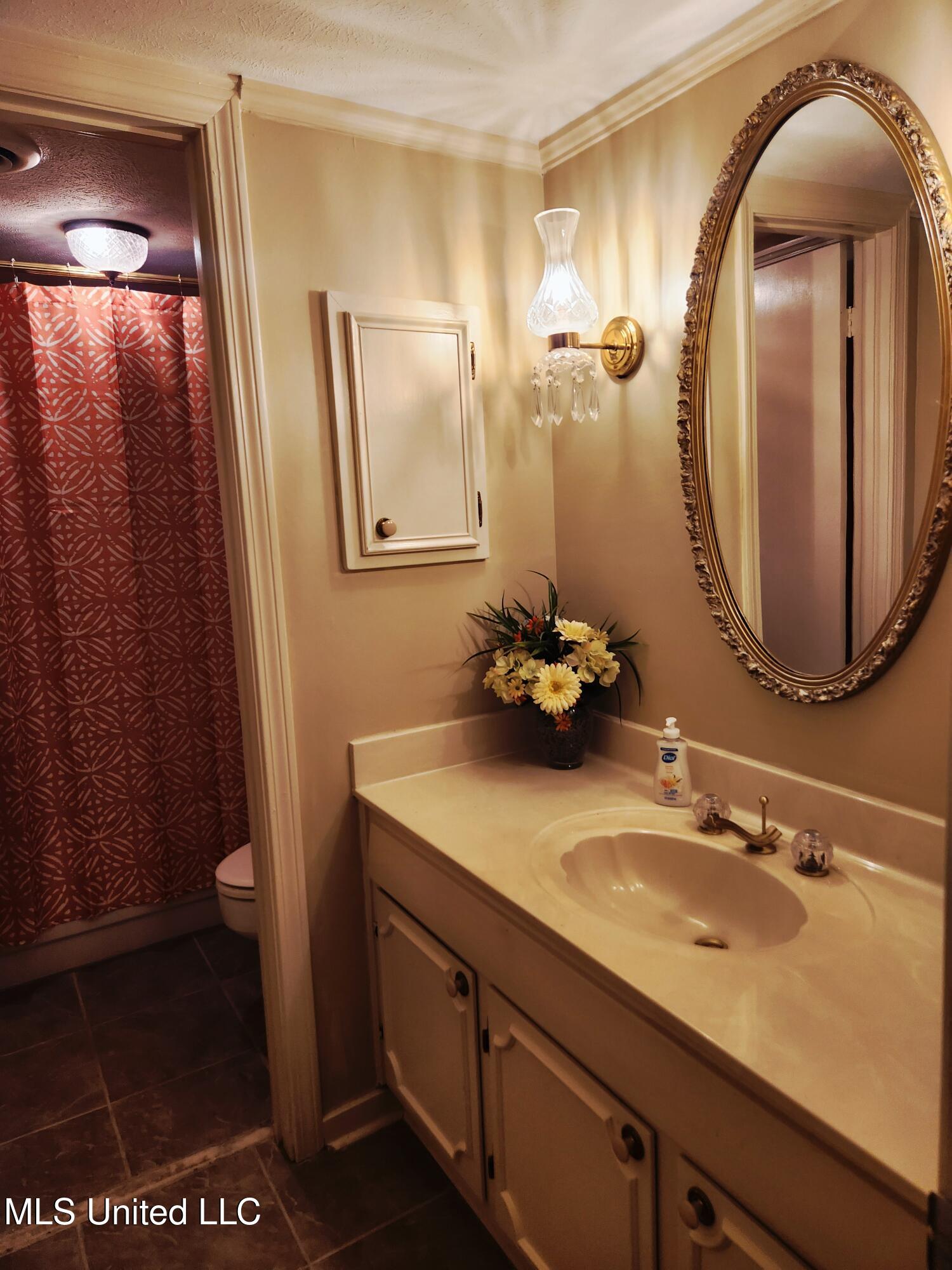 5025 Wayneland Drive Property Photo 15