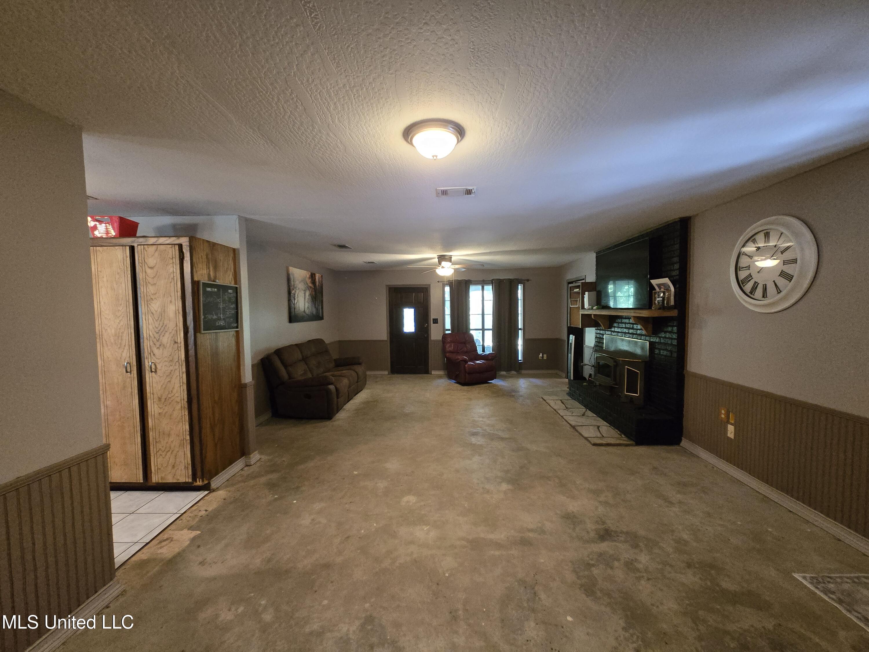 542 Southgate Road Property Photo 3