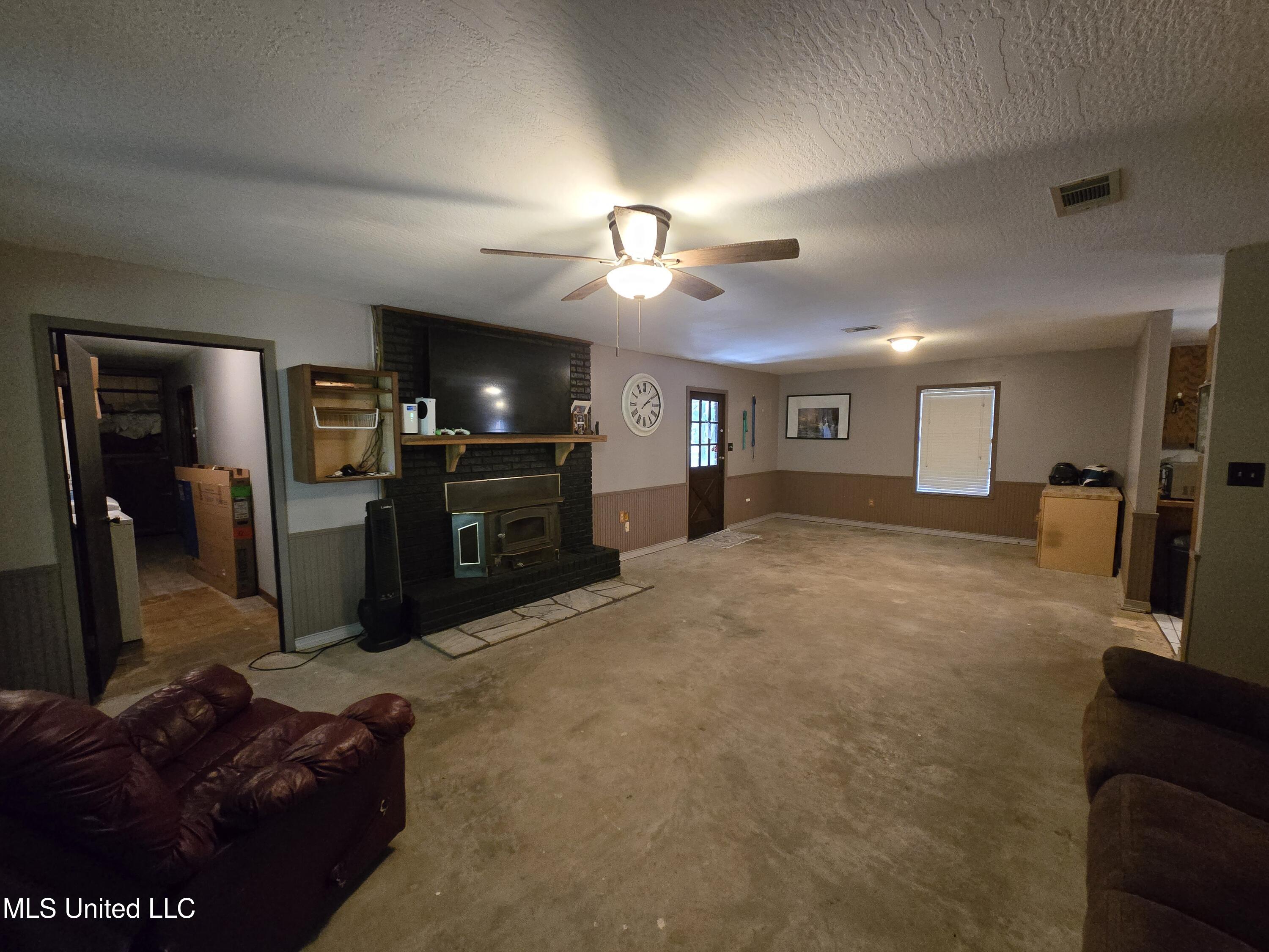 542 Southgate Road Property Photo 6