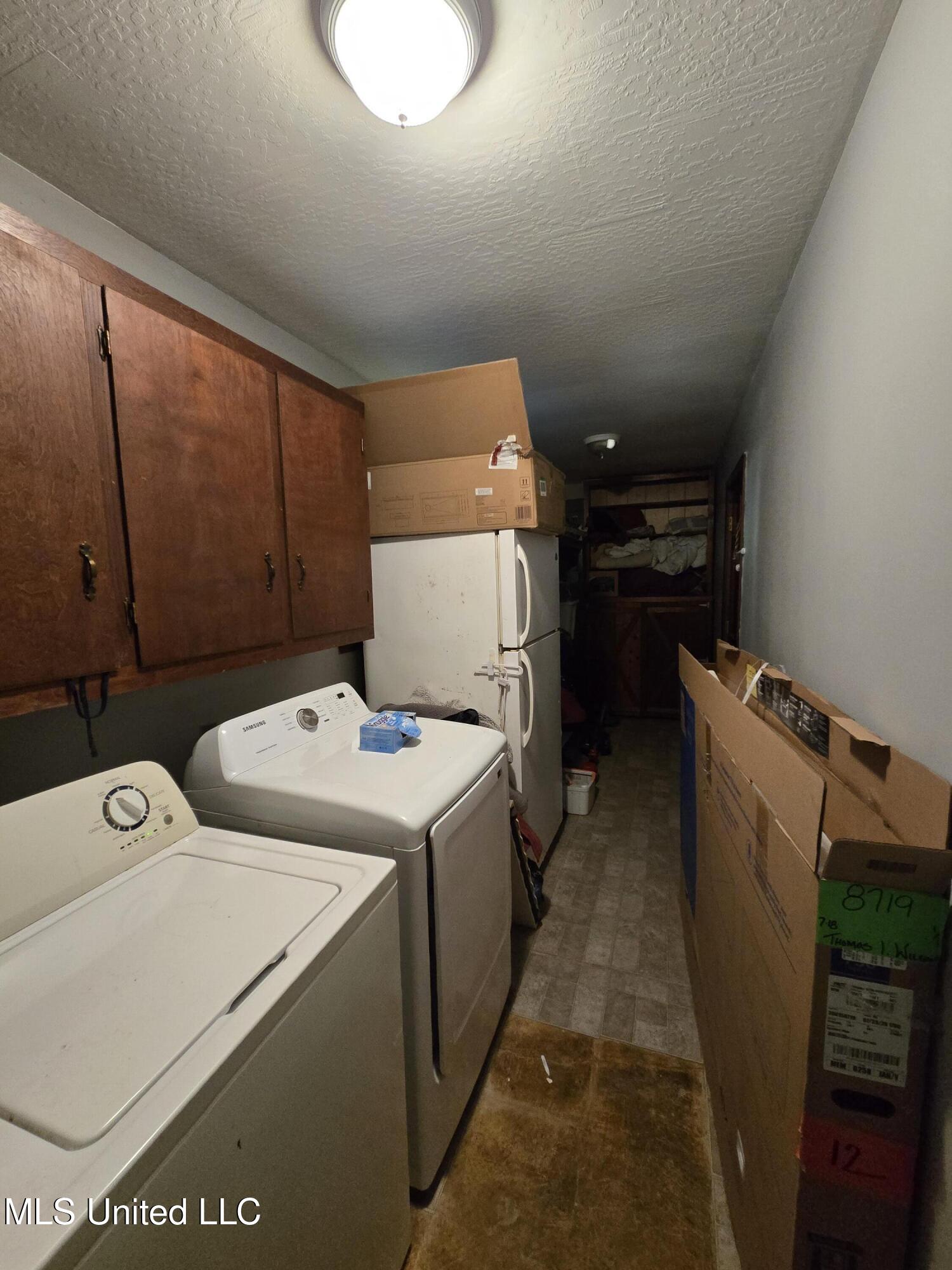 542 Southgate Road Property Photo 8
