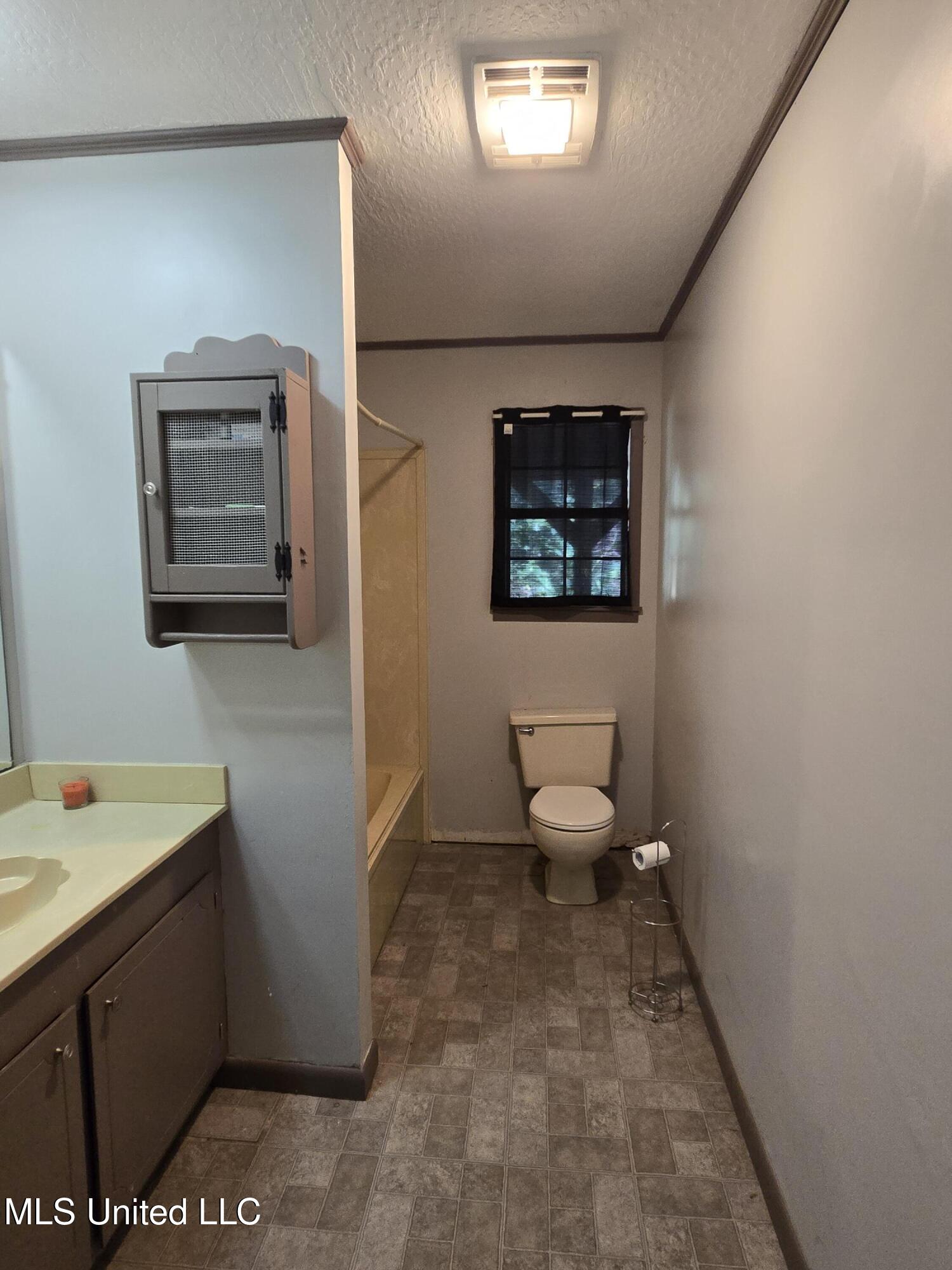 542 Southgate Road Property Photo 17