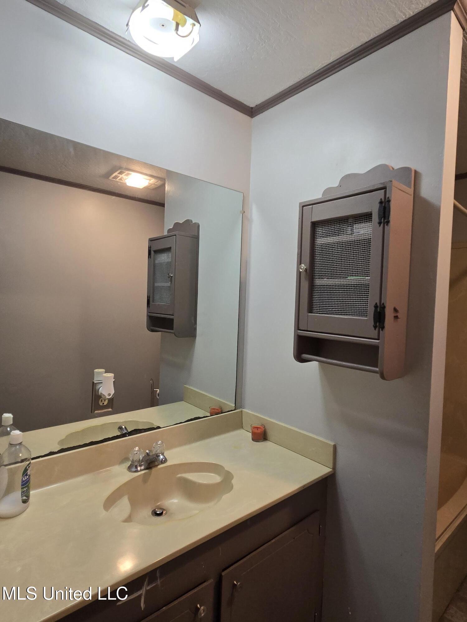 542 Southgate Road Property Photo 18