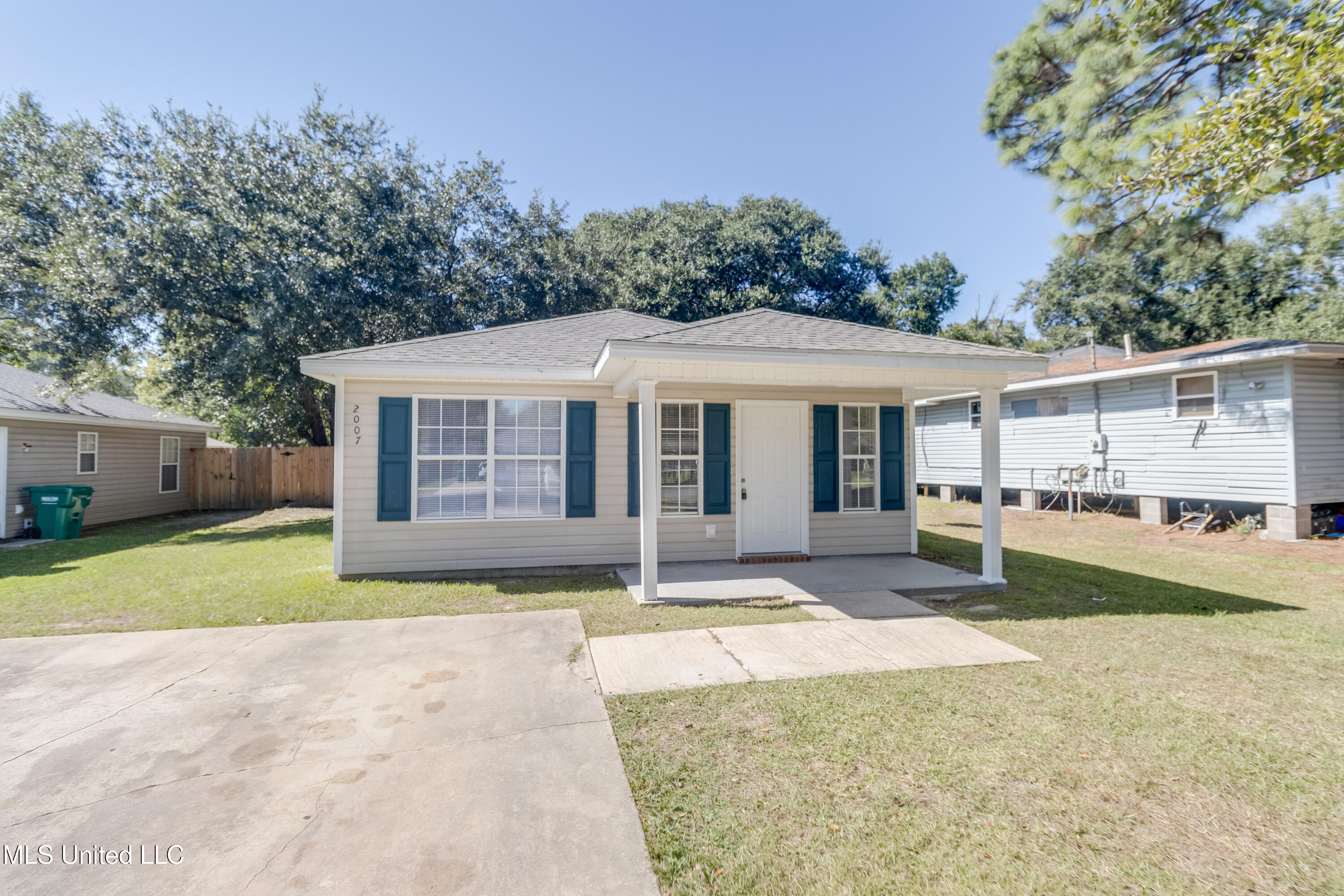 2007 46th Avenue Property Photo 2