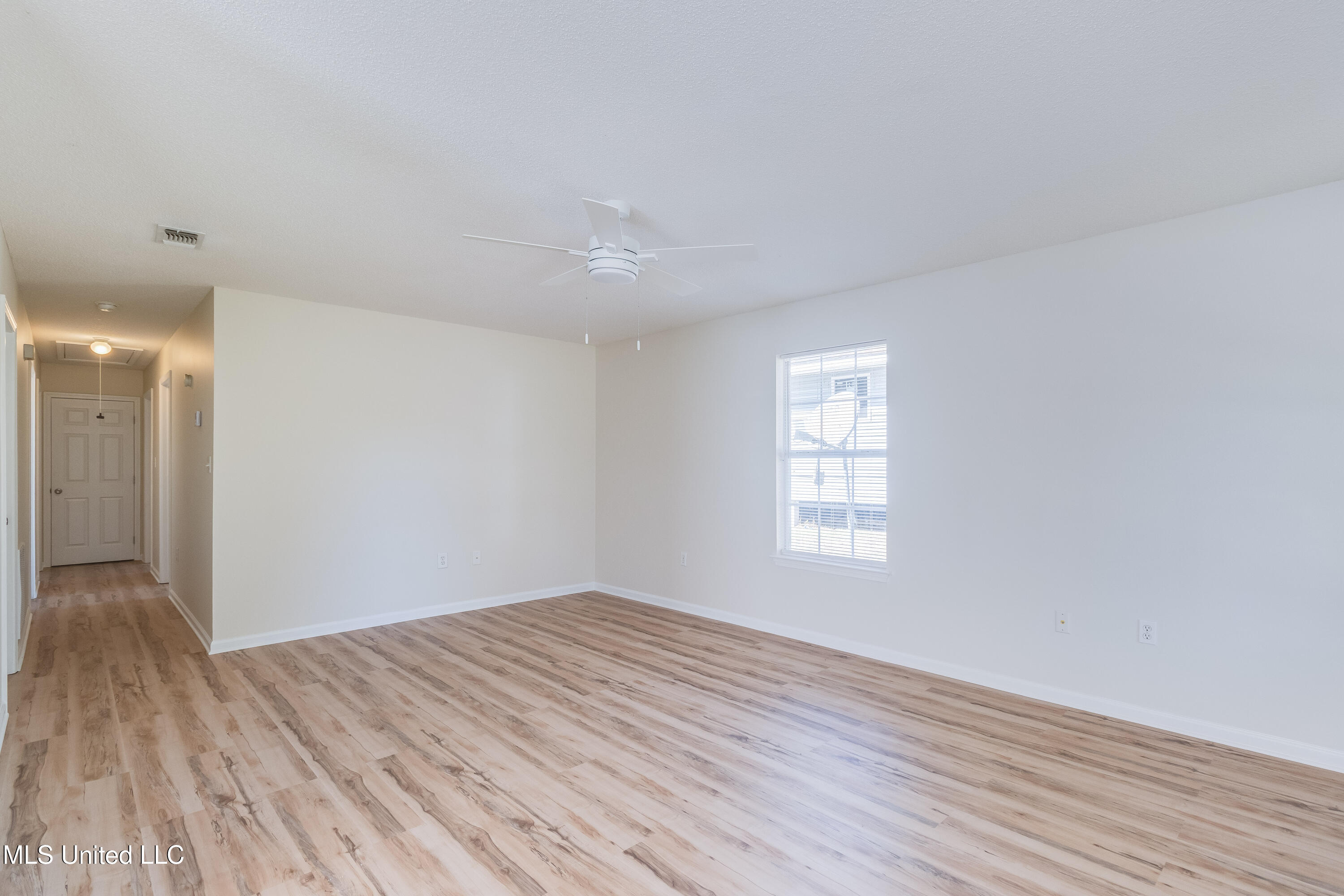 2007 46th Avenue Property Photo 4