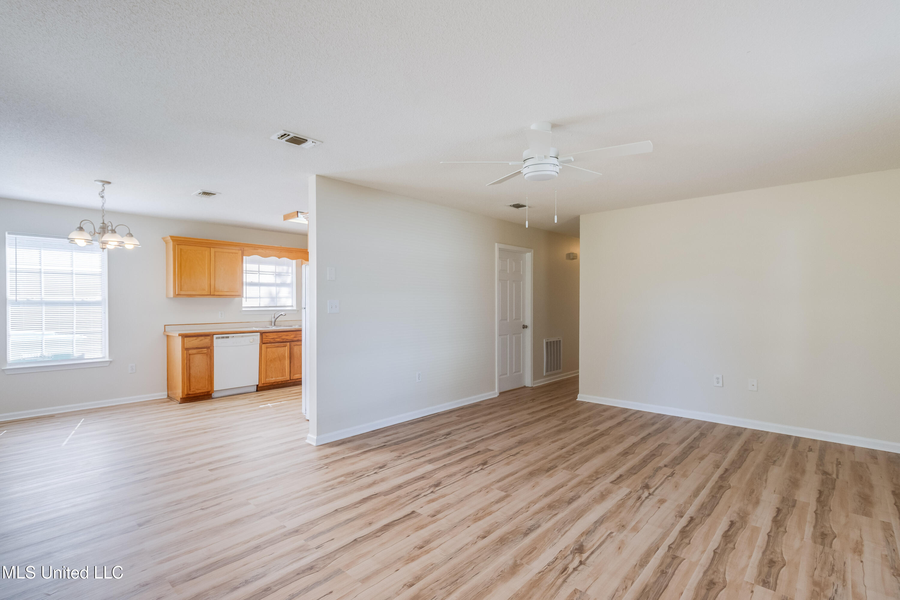 2007 46th Avenue Property Photo 5