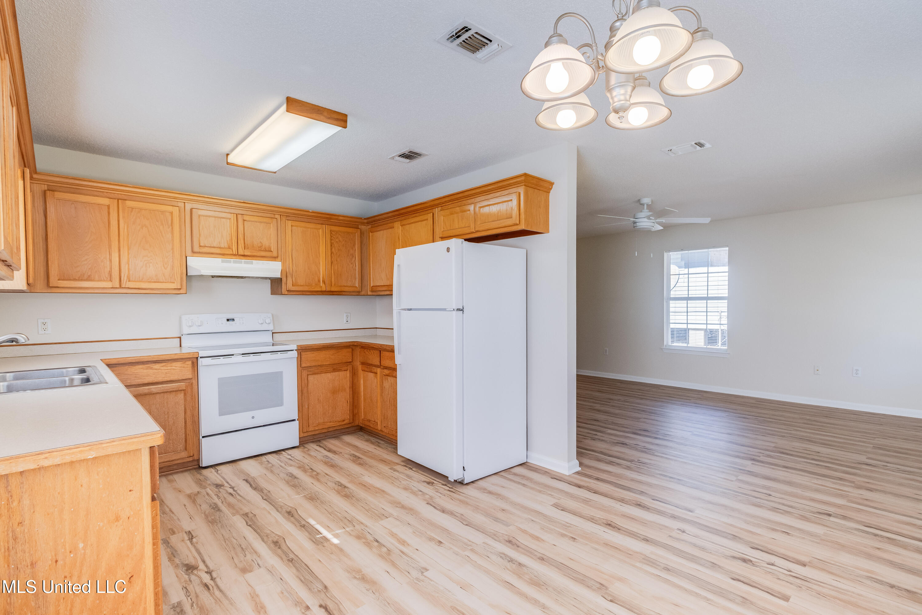 2007 46th Avenue Property Photo 7