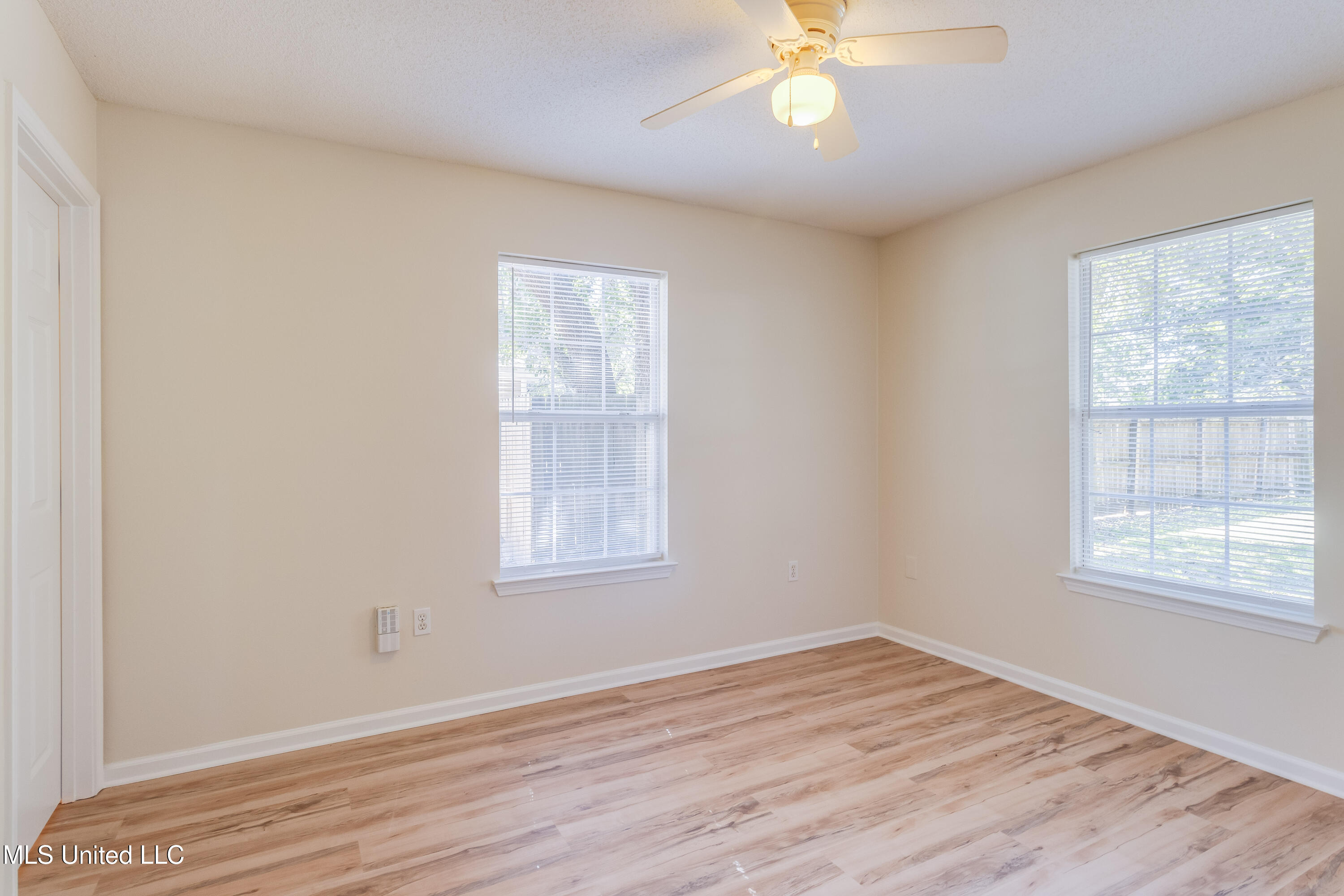 2007 46th Avenue Property Photo 8