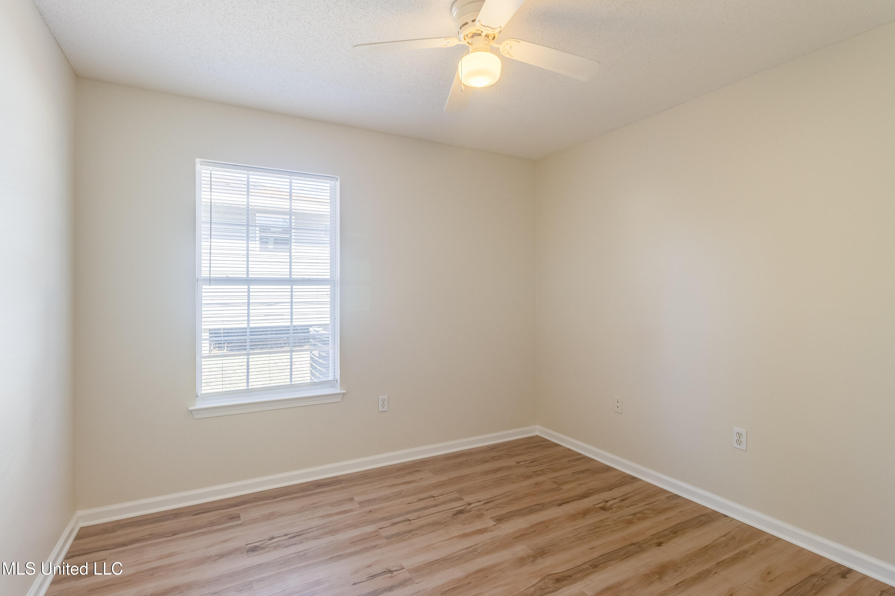 2007 46th Avenue Property Photo 9