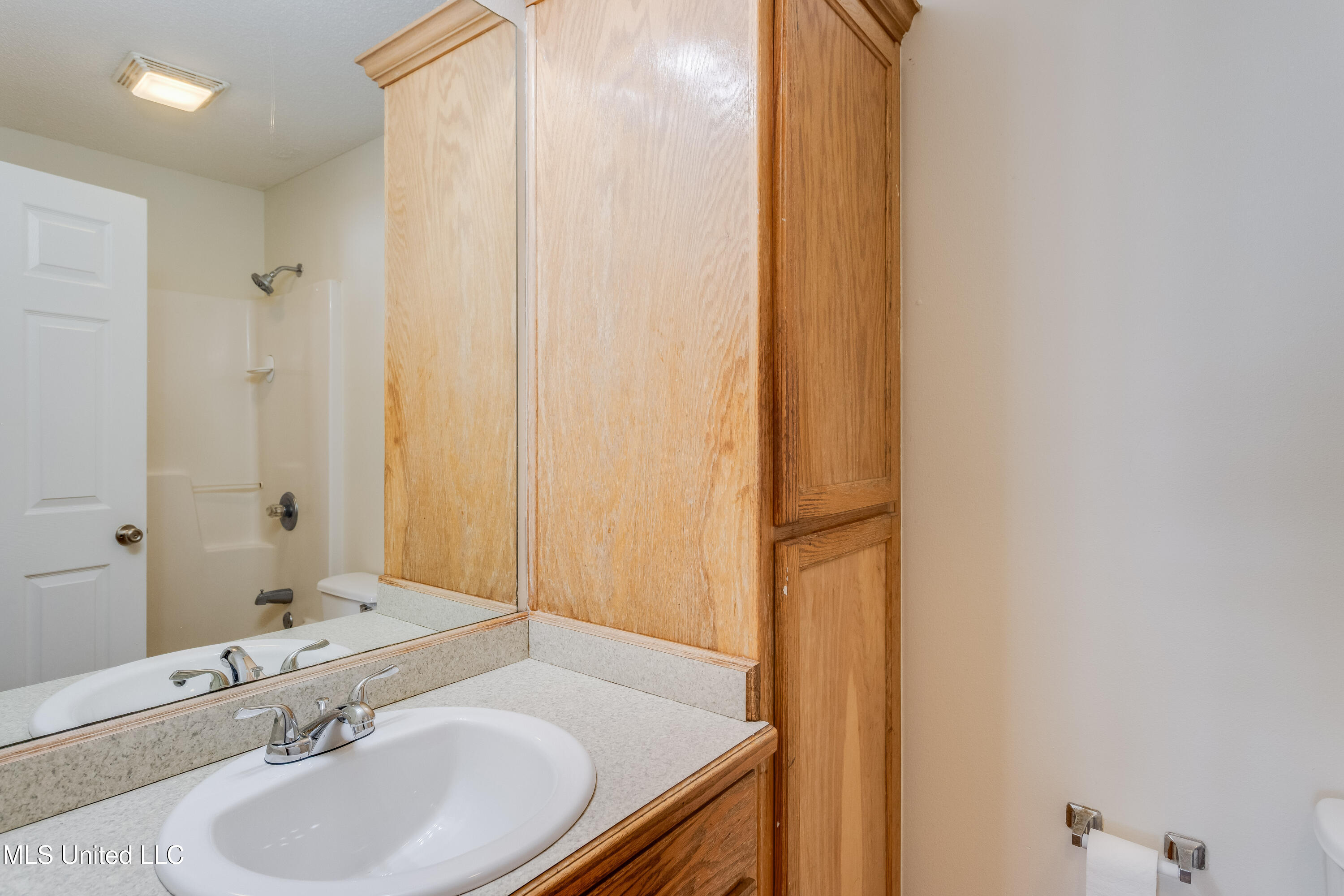 2007 46th Avenue Property Photo 12