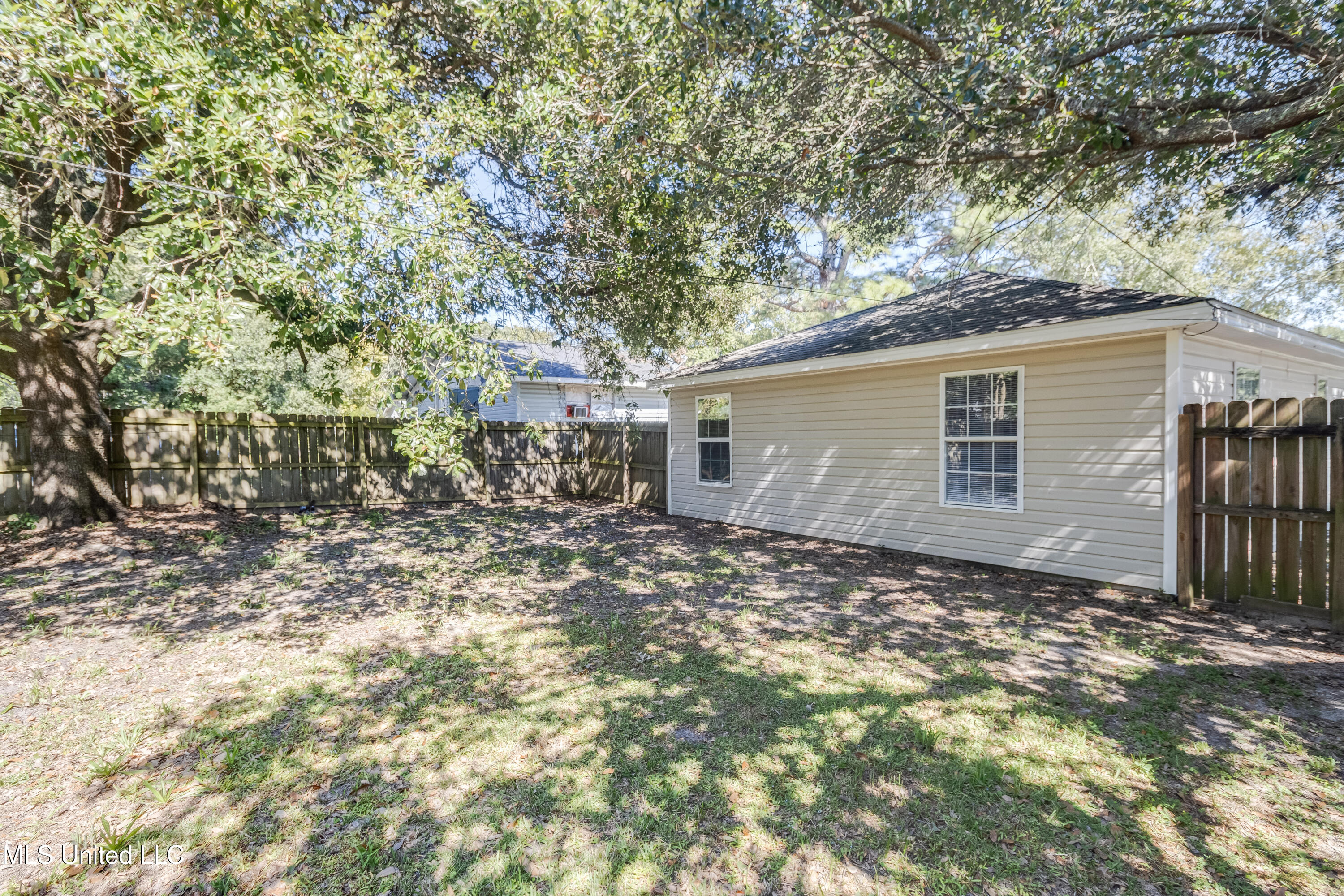 2007 46th Avenue Property Photo 18