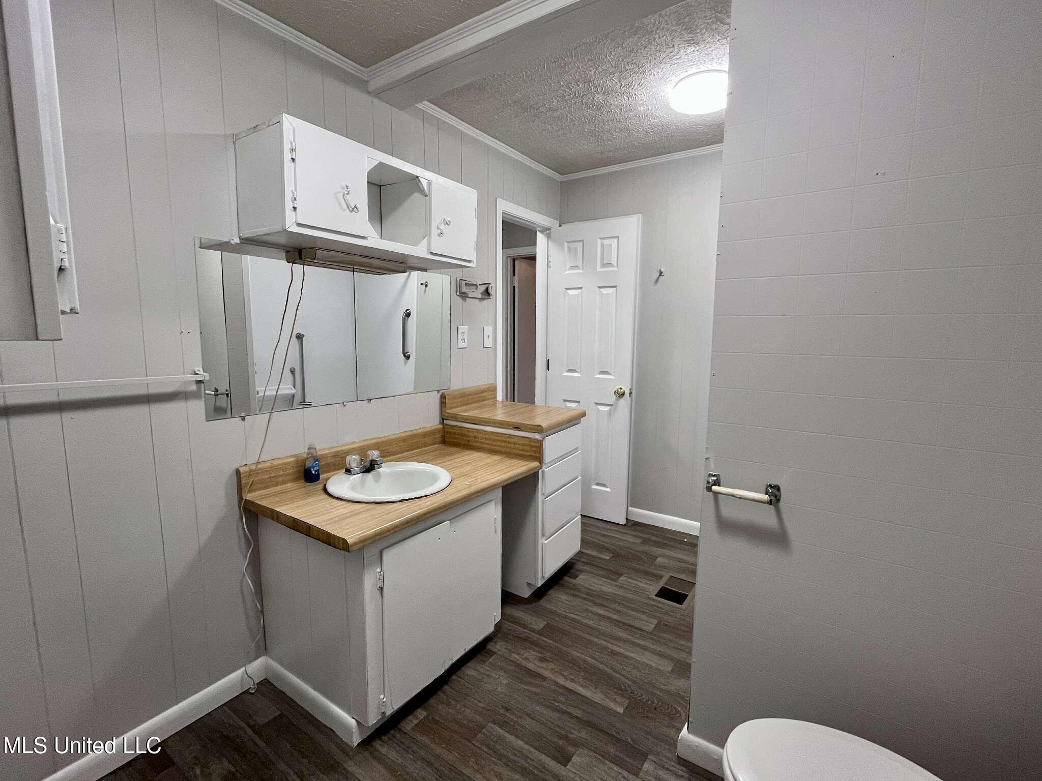 285 N Sullivan Road Property Photo 19