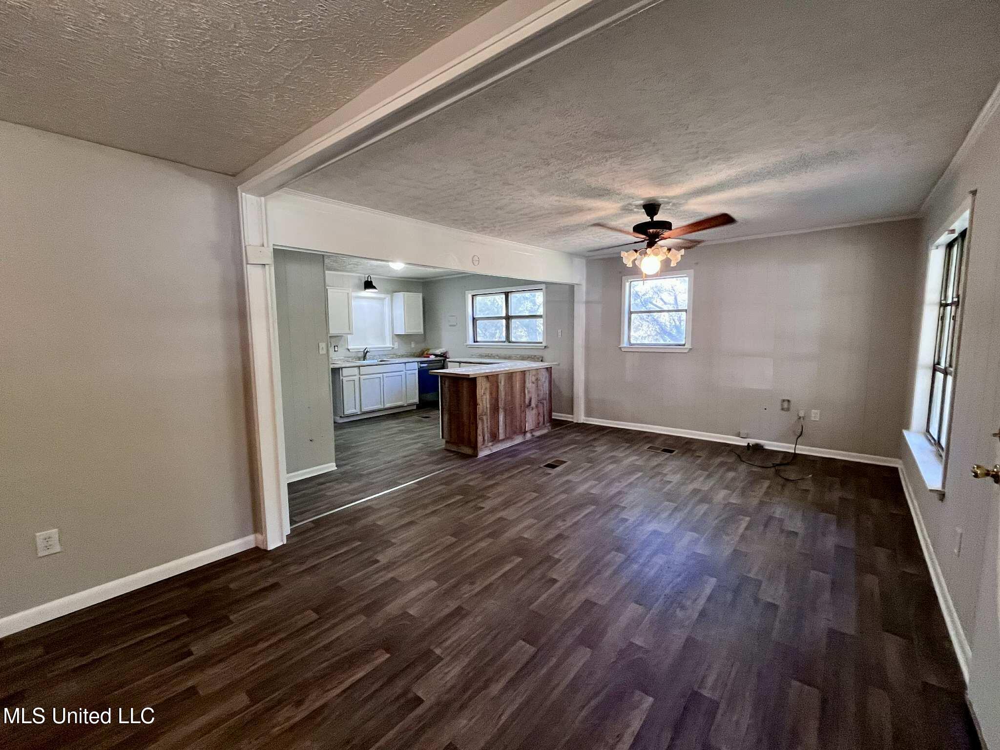 285 N Sullivan Road Property Photo 45