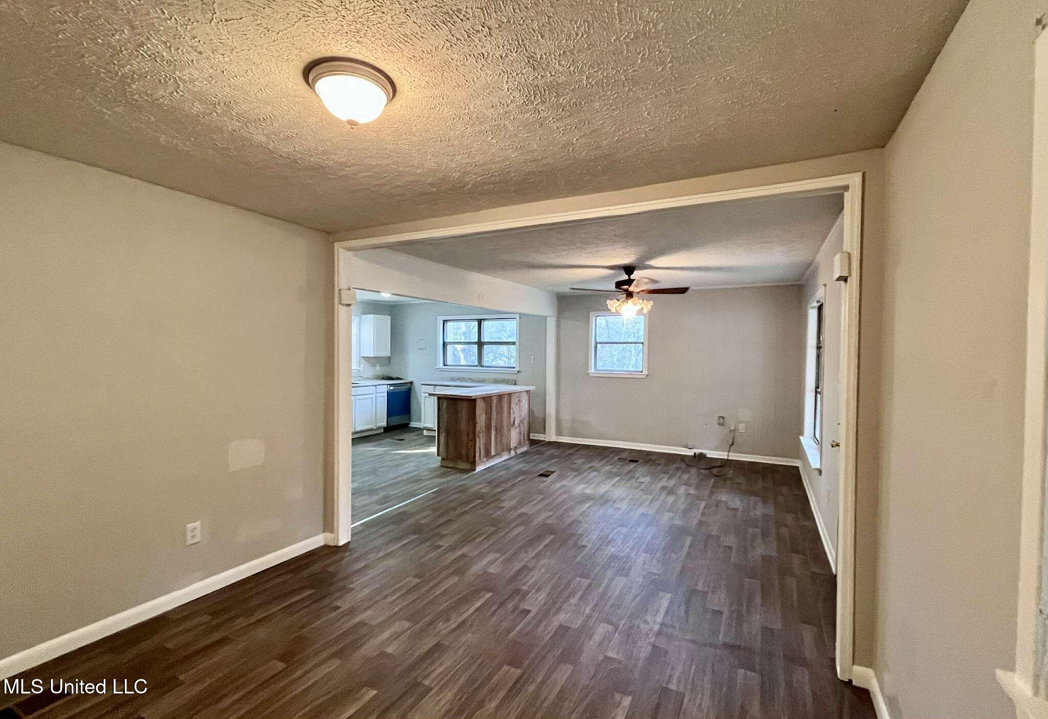 285 N Sullivan Road Property Photo 46