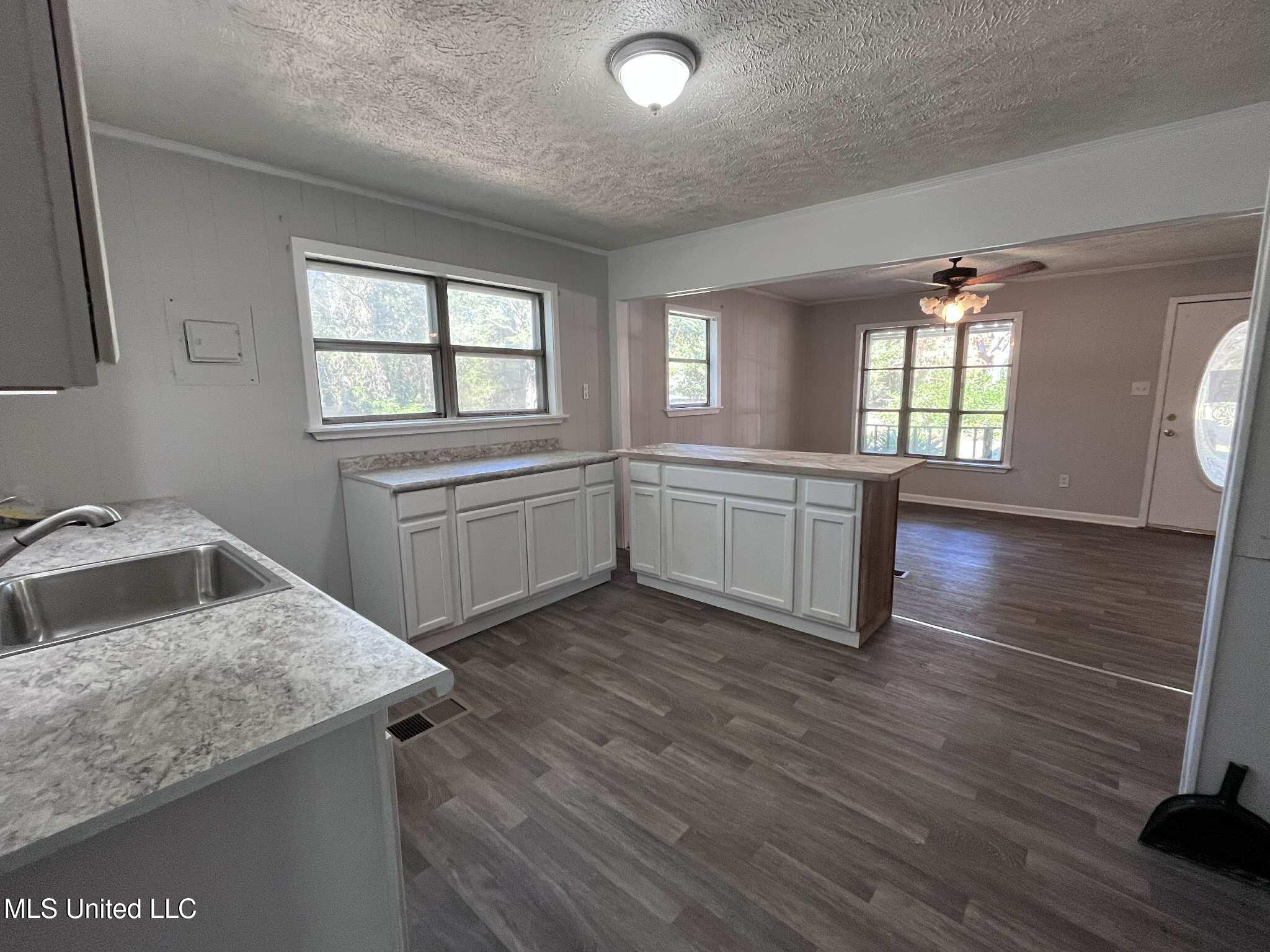 285 N Sullivan Road Property Photo 49