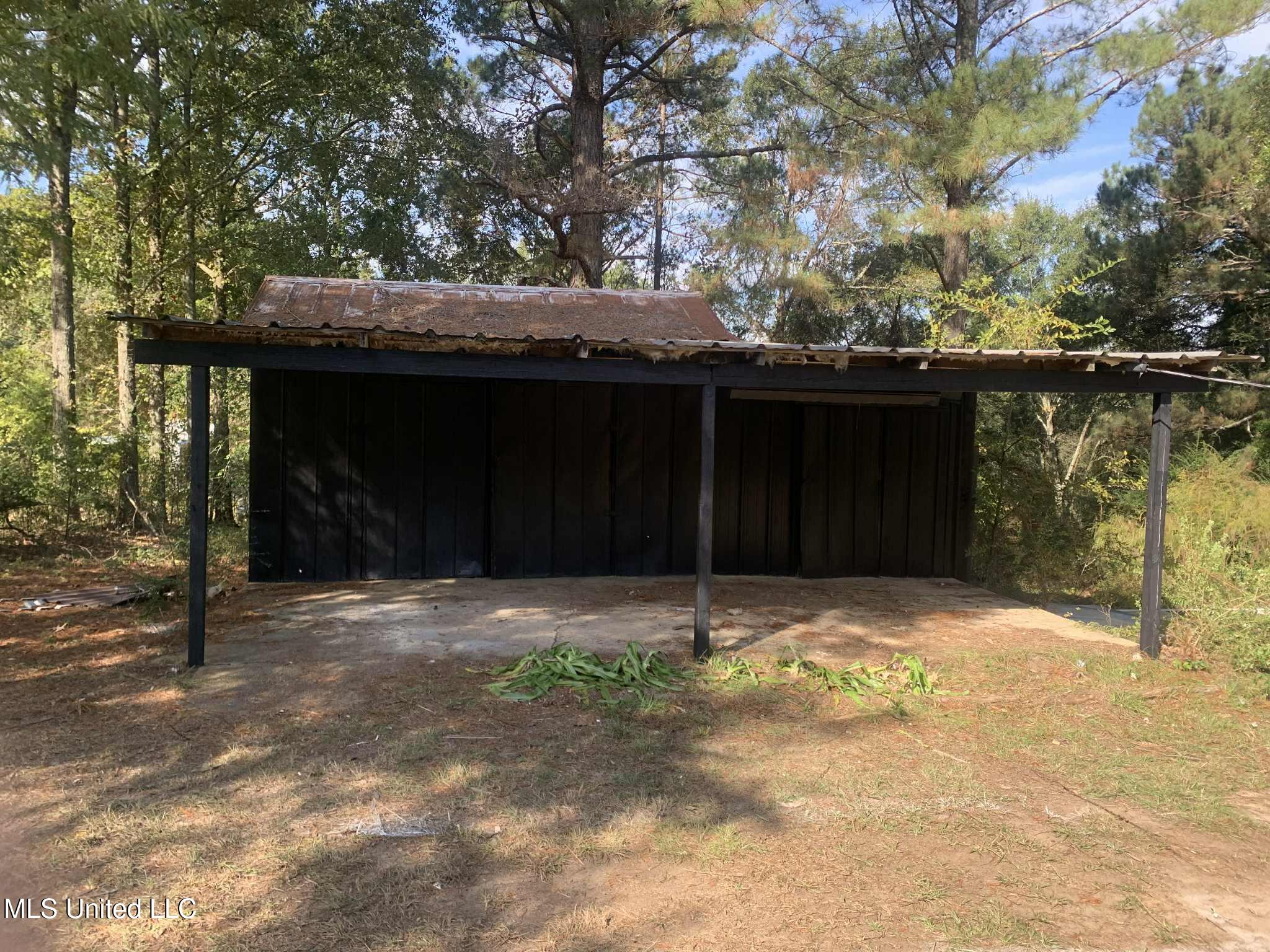 285 N Sullivan Road Property Photo 58