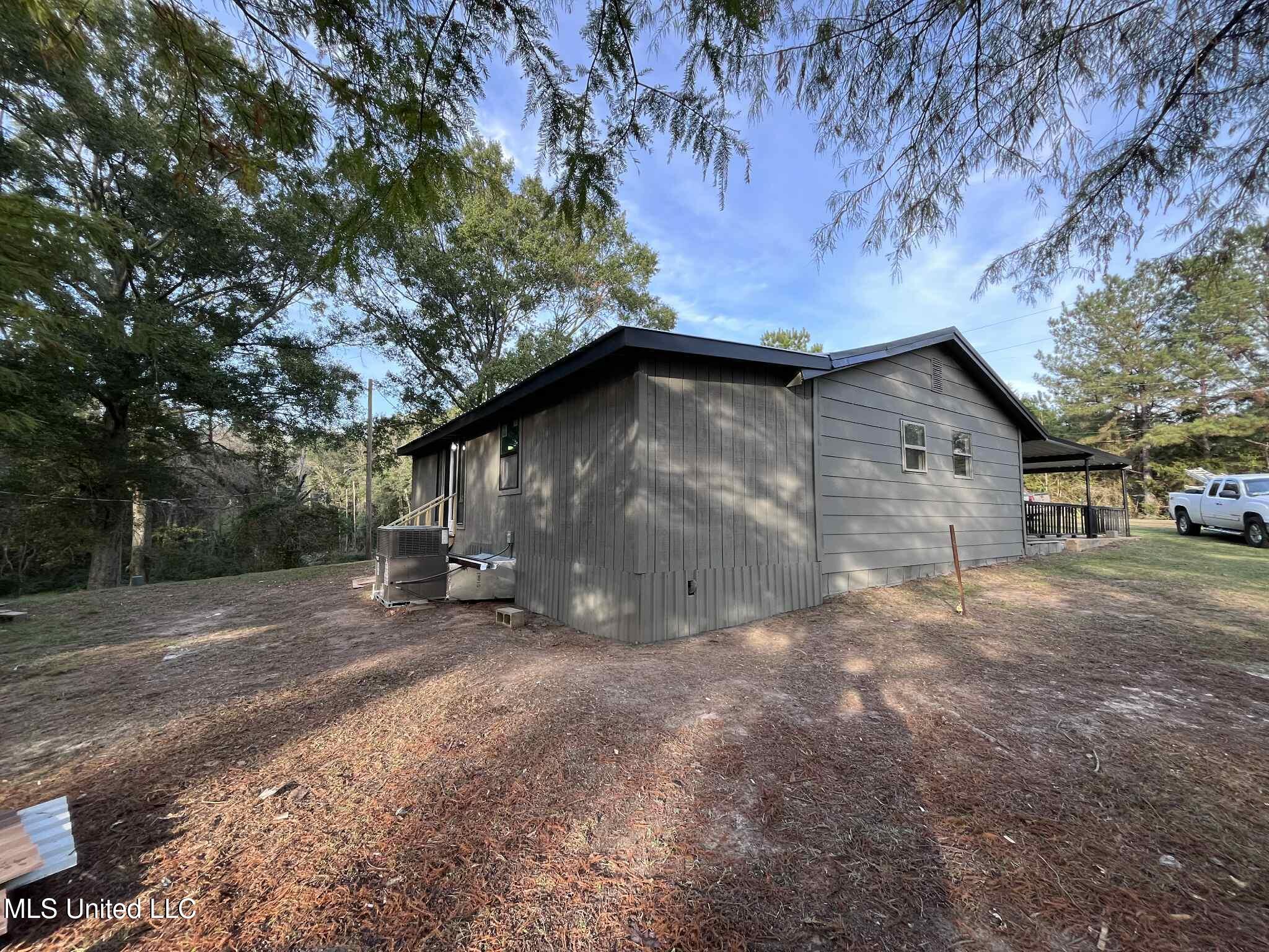 285 N Sullivan Road Property Photo 63