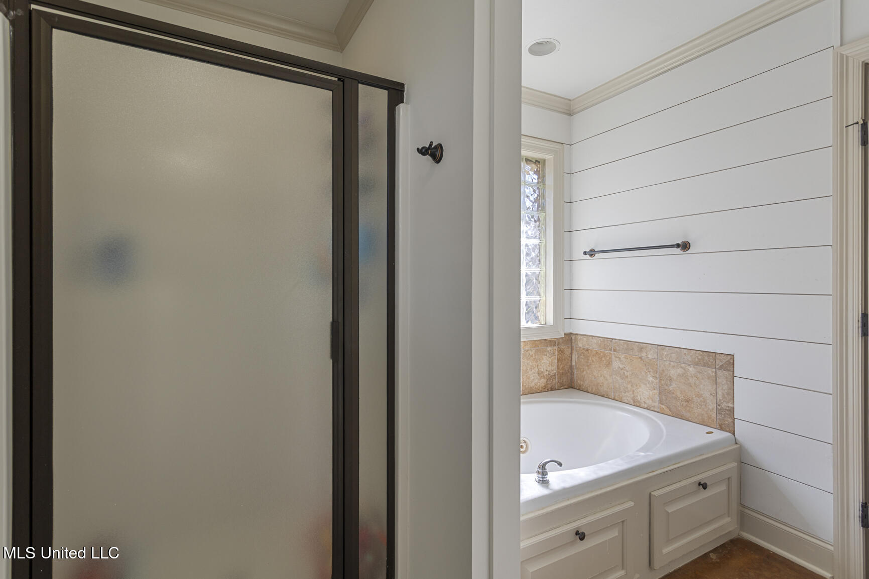 504 Pinebark Cove Property Photo 15