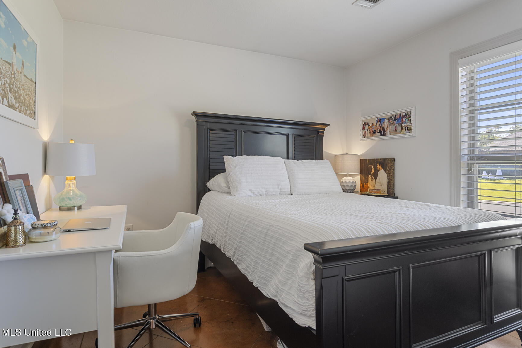 504 Pinebark Cove Property Photo 18