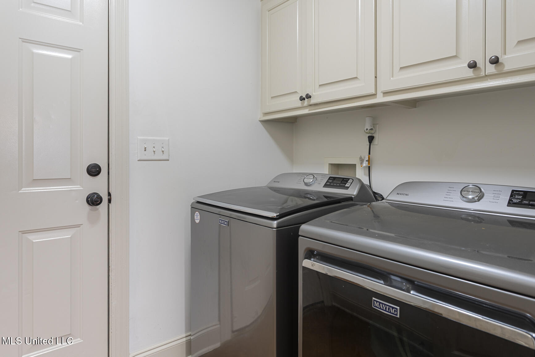 504 Pinebark Cove Property Photo 20