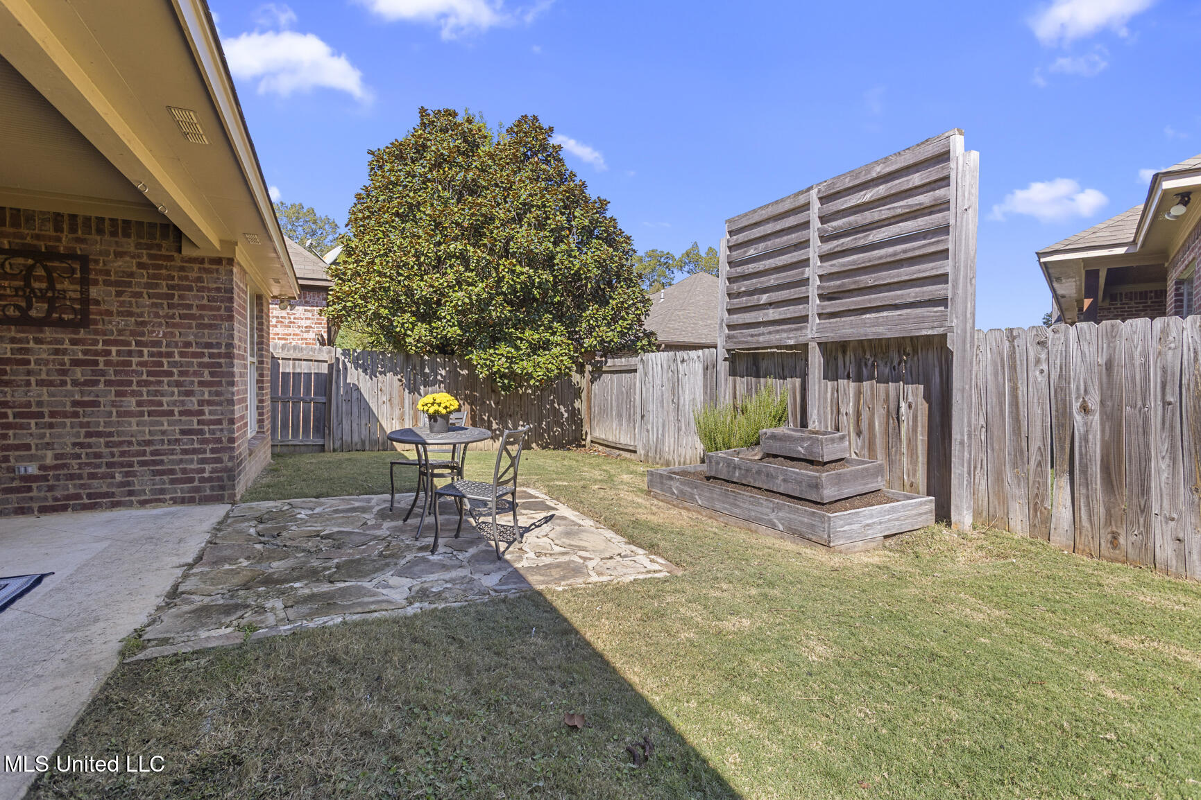 504 Pinebark Cove Property Photo 23