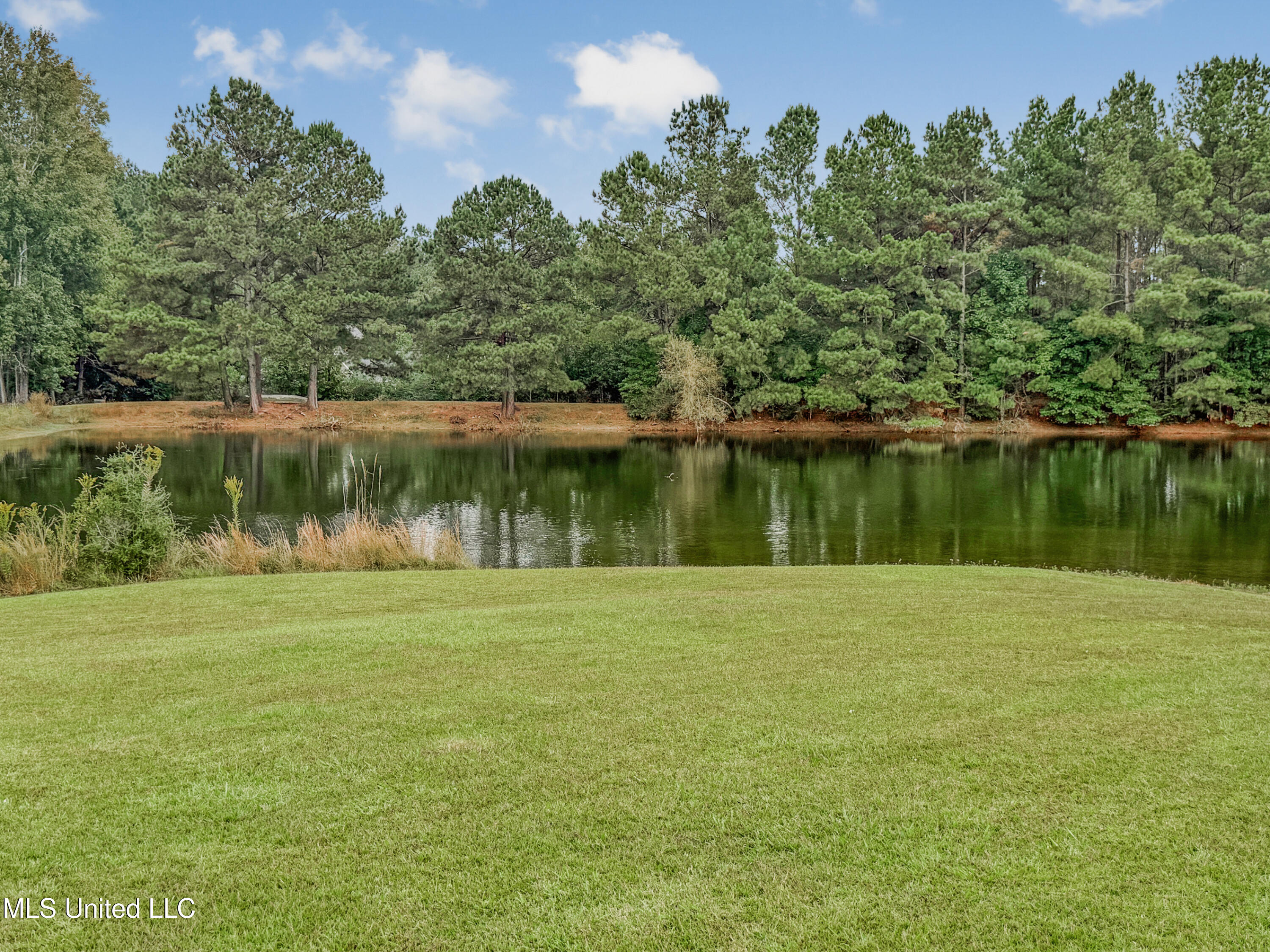 1122 Lakeview Drive Property Photo 9
