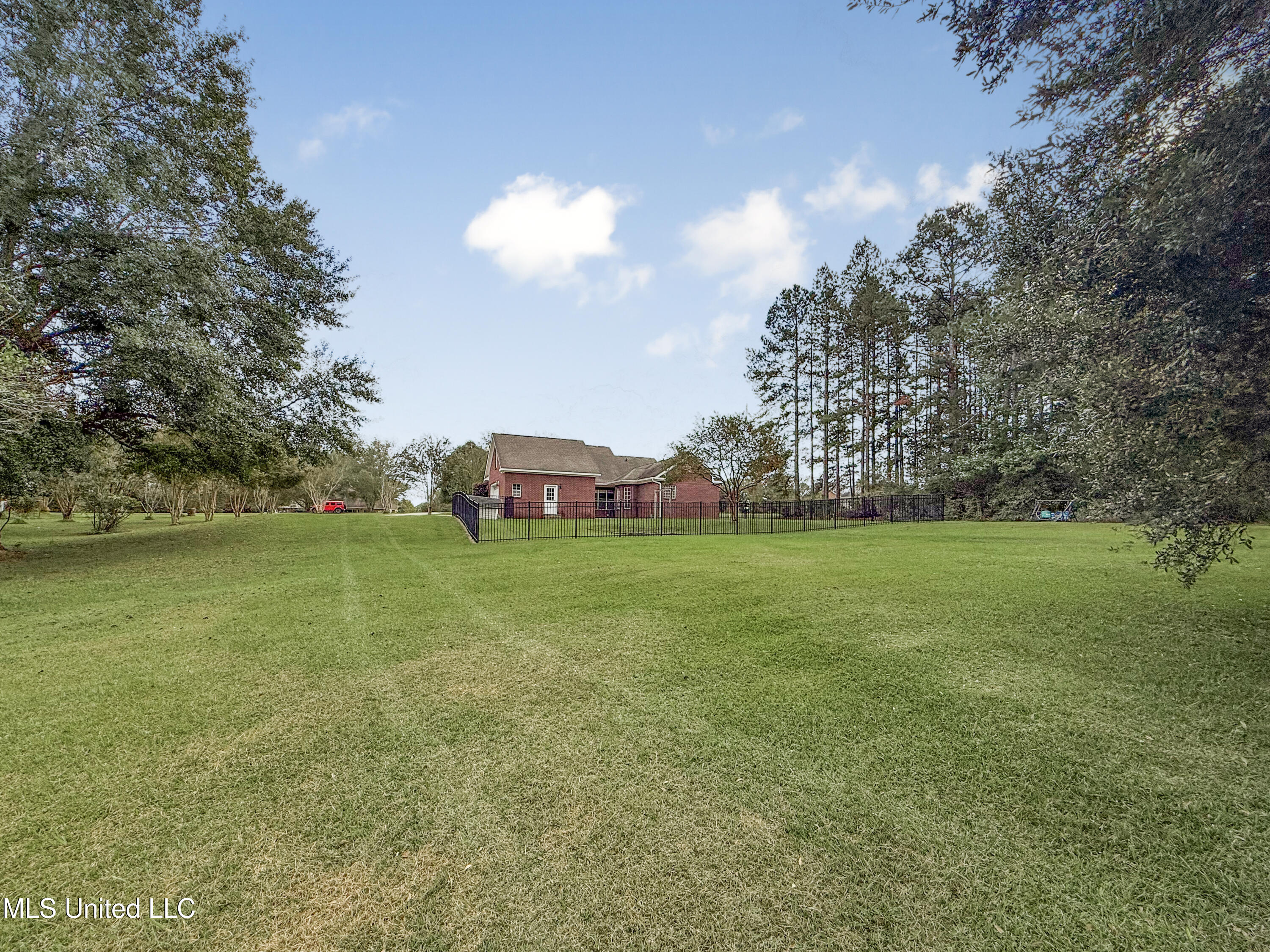 1122 Lakeview Drive Property Photo 17