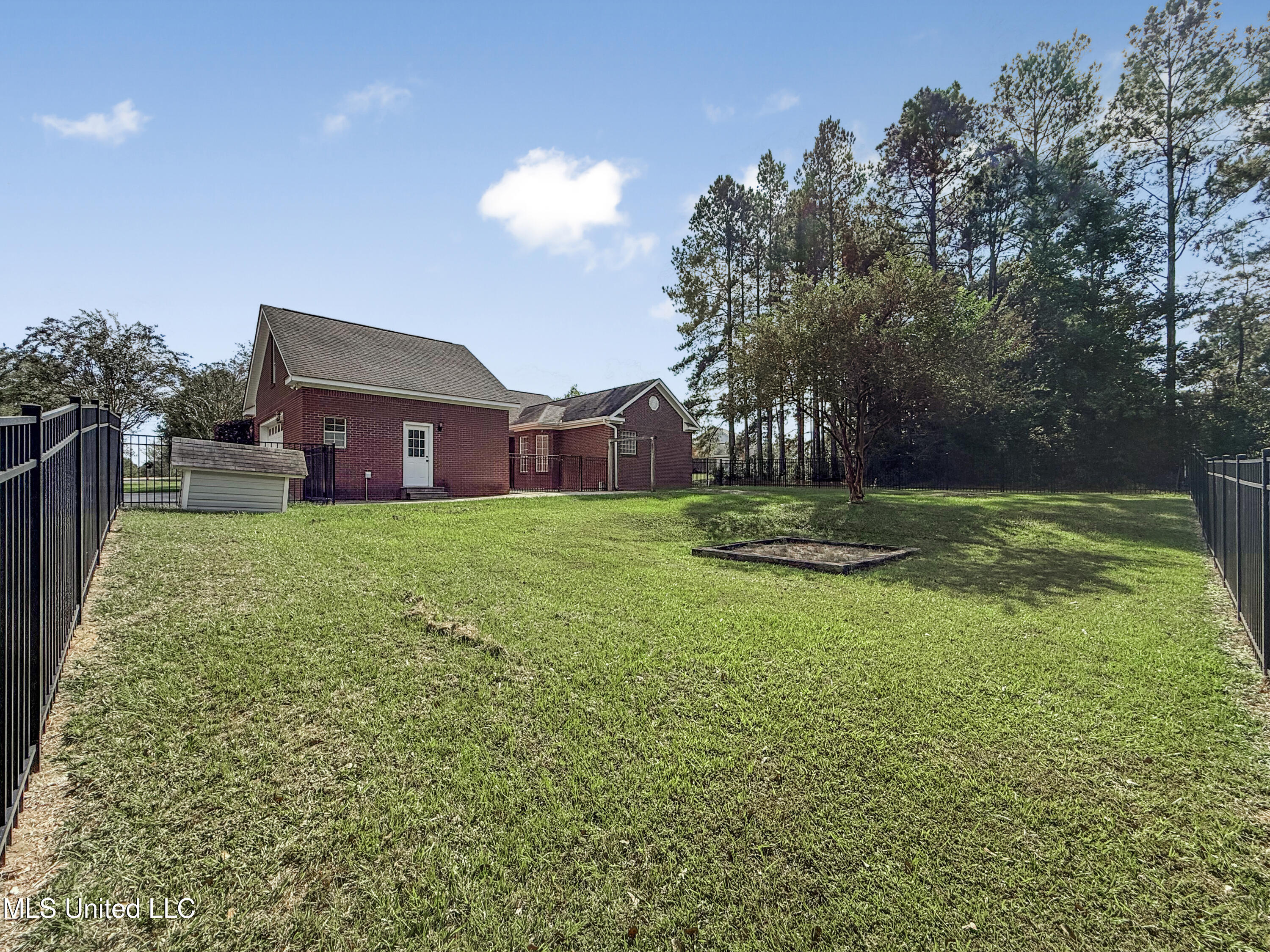 1122 Lakeview Drive Property Photo 20