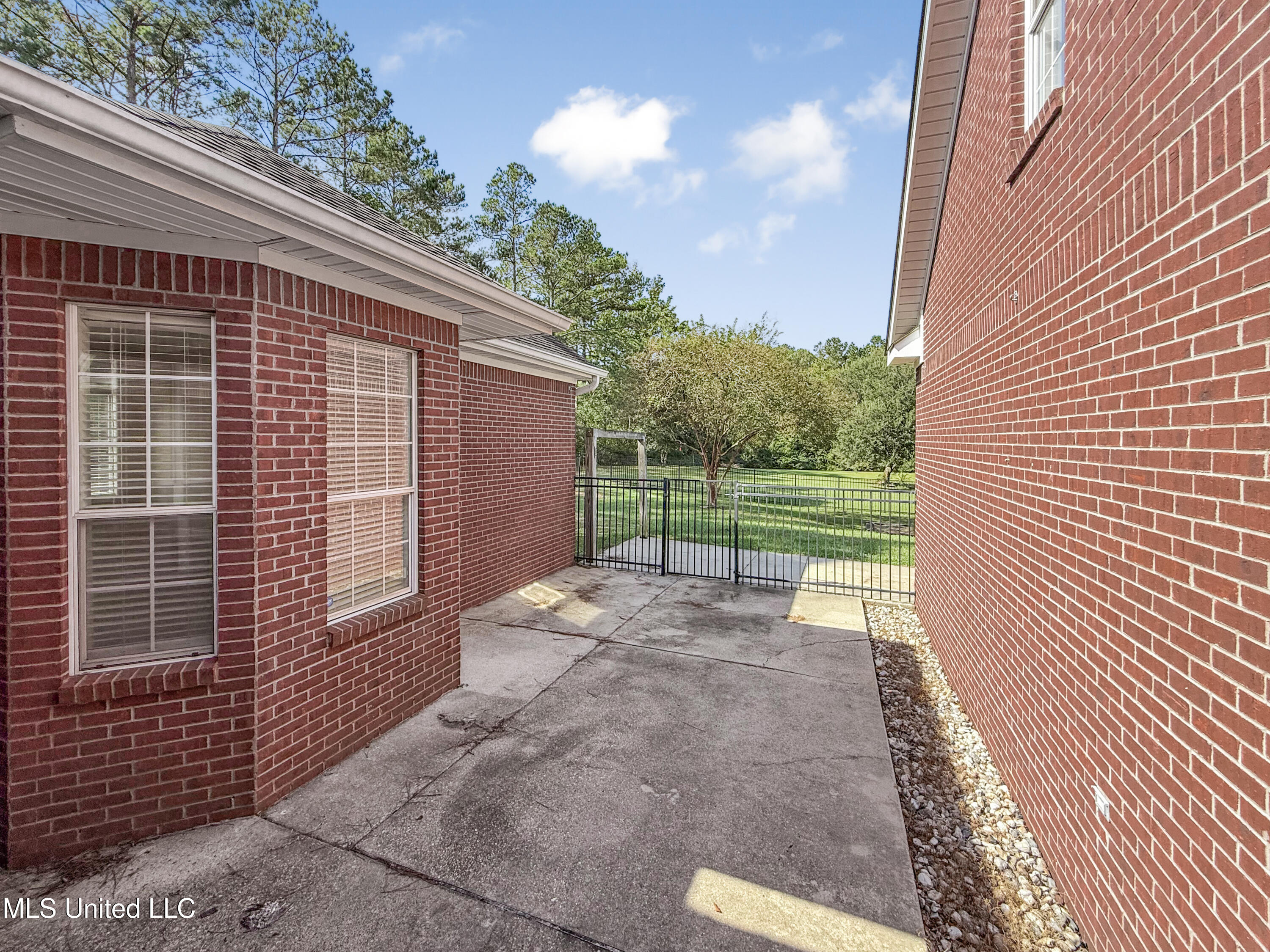 1122 Lakeview Drive Property Photo 21