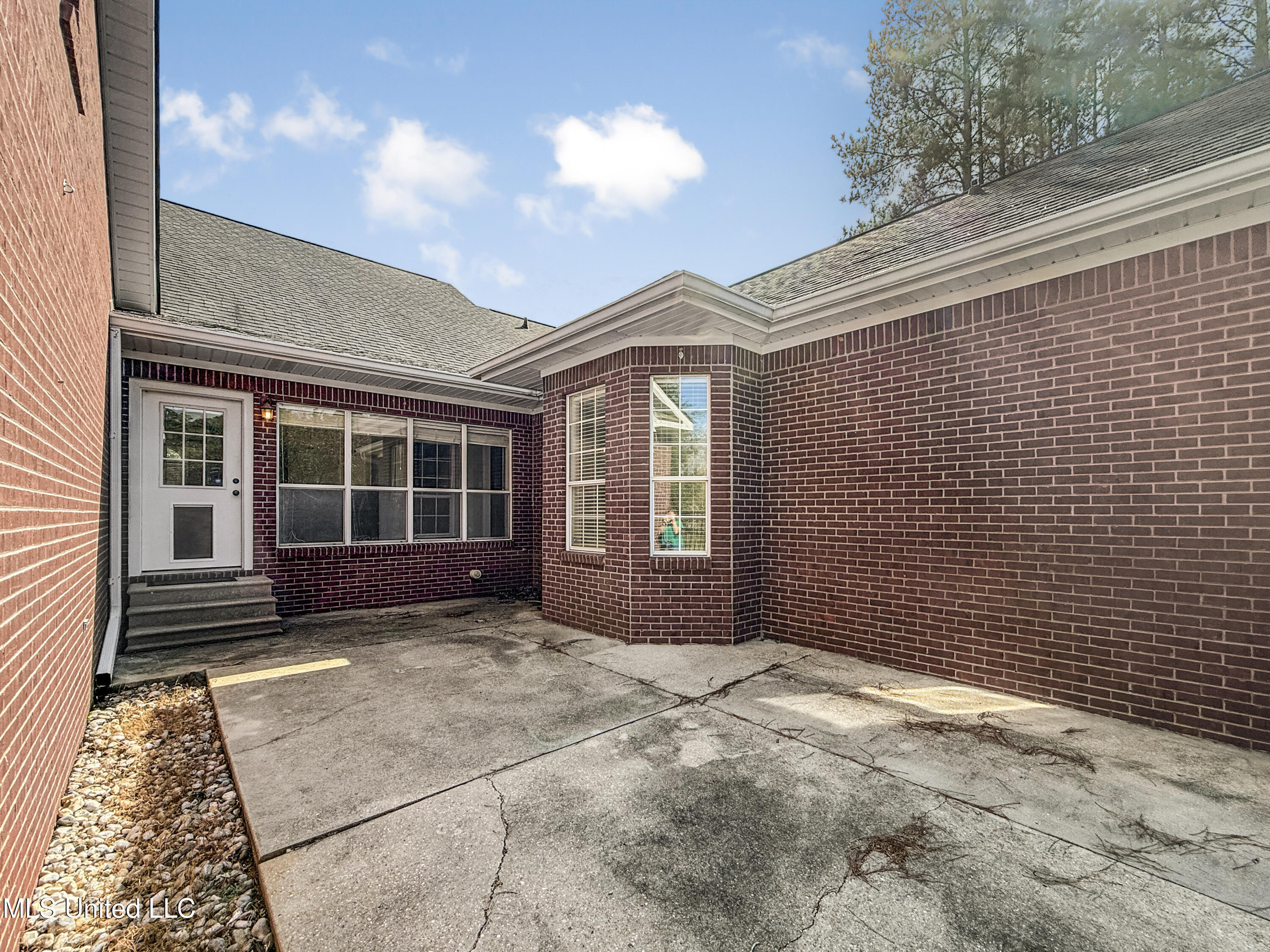 1122 Lakeview Drive Property Photo 22