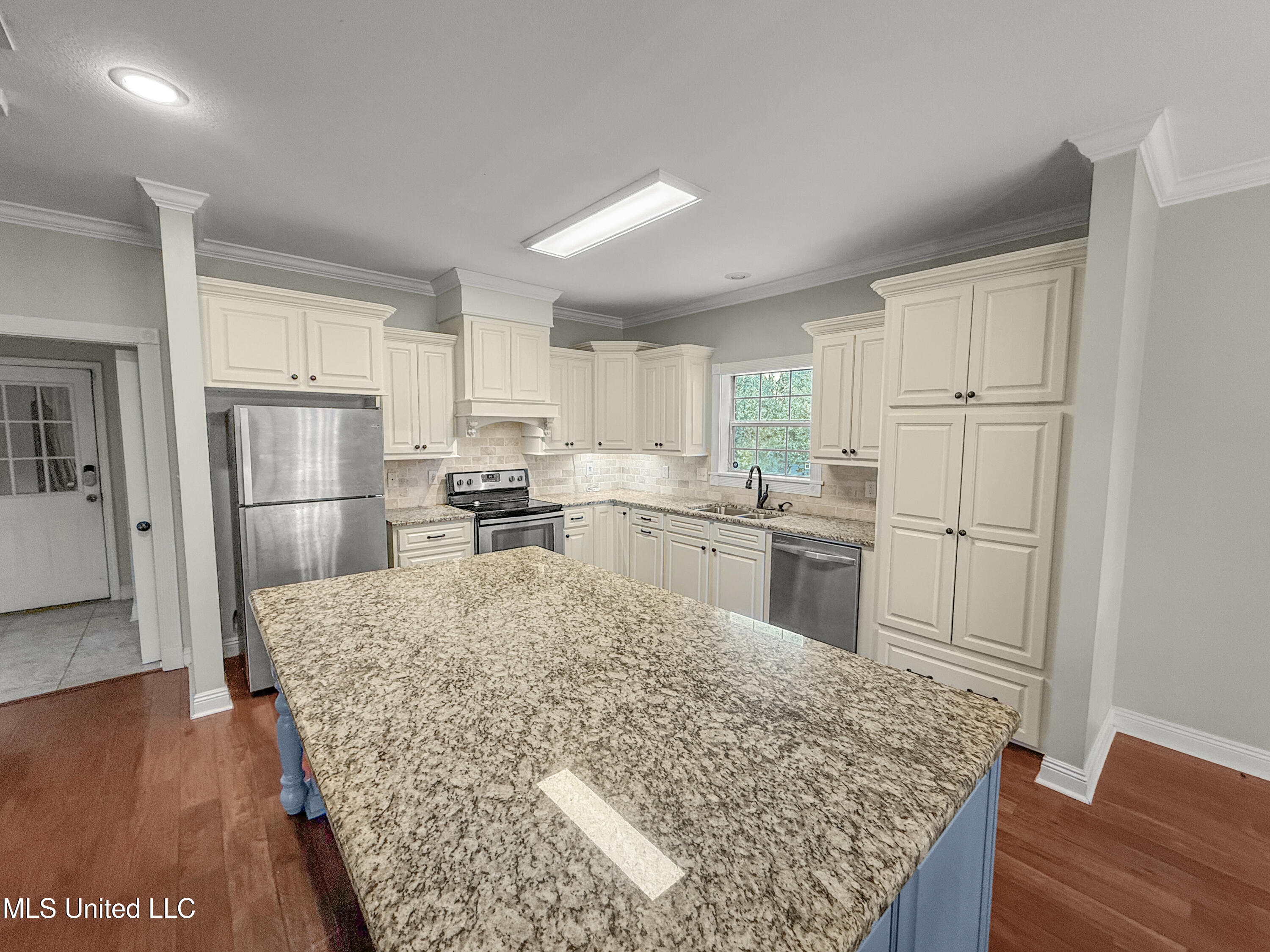 1122 Lakeview Drive Property Photo 35