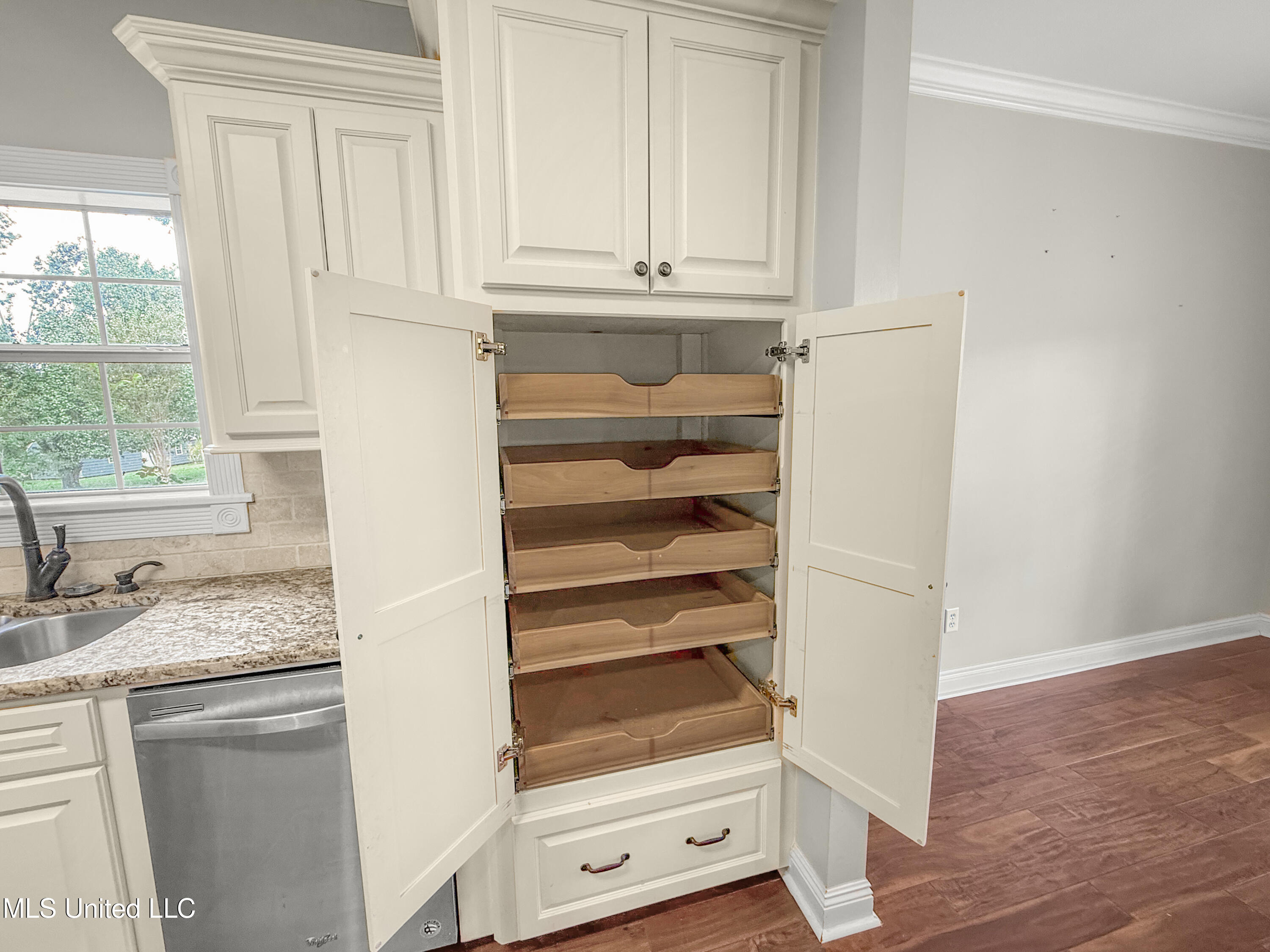 1122 Lakeview Drive Property Photo 38