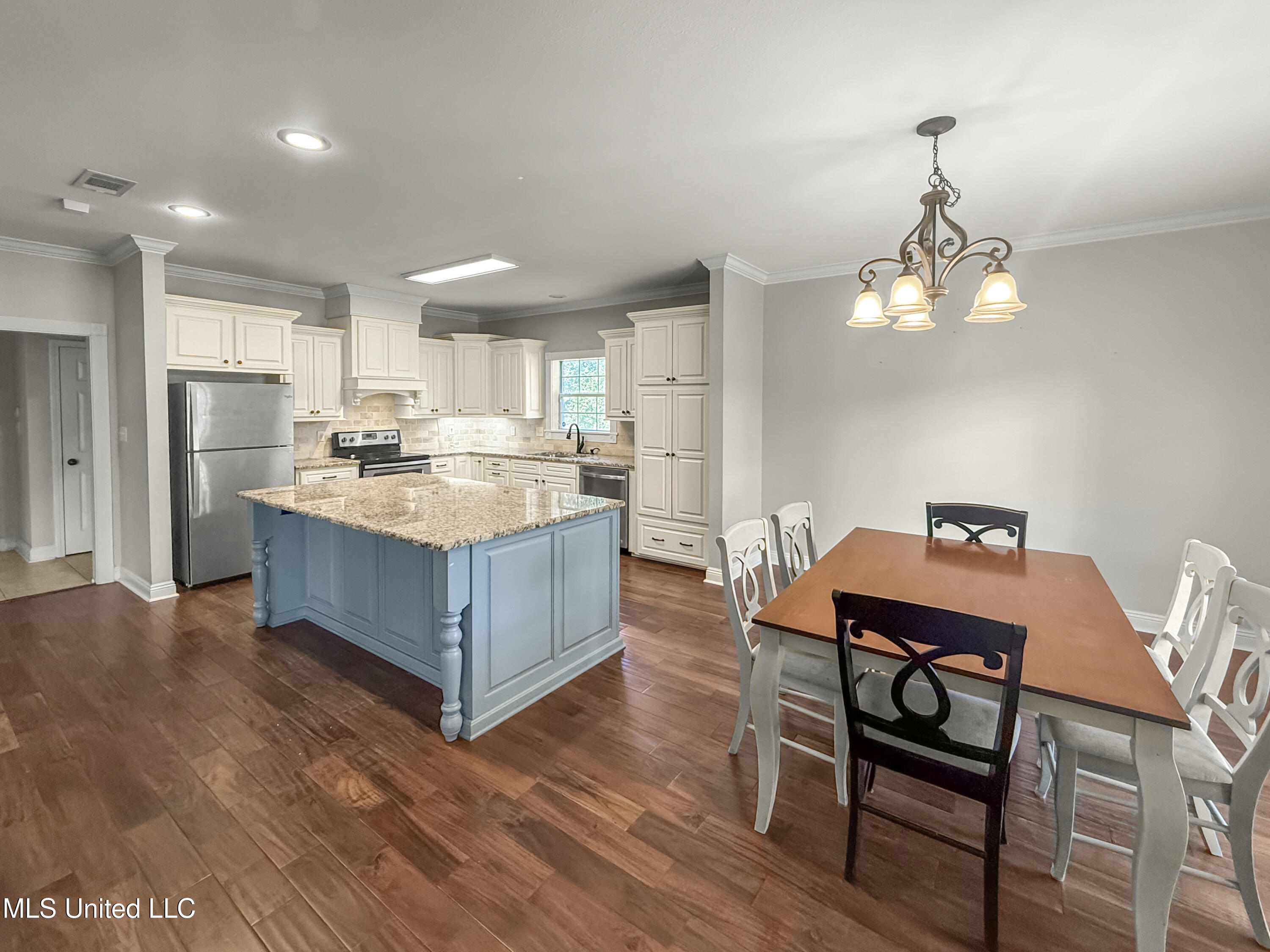 1122 Lakeview Drive Property Photo 39