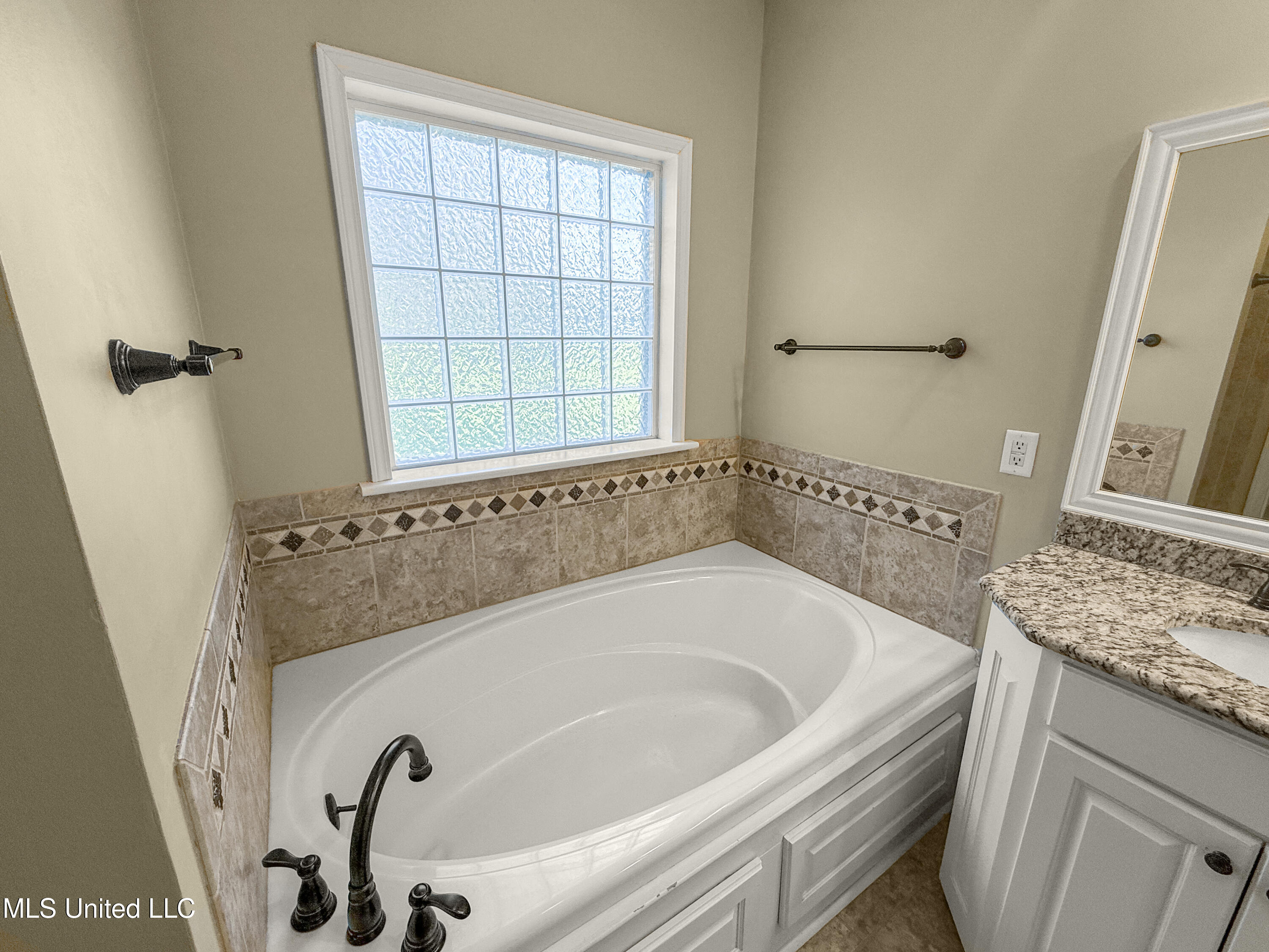 1122 Lakeview Drive Property Photo 46