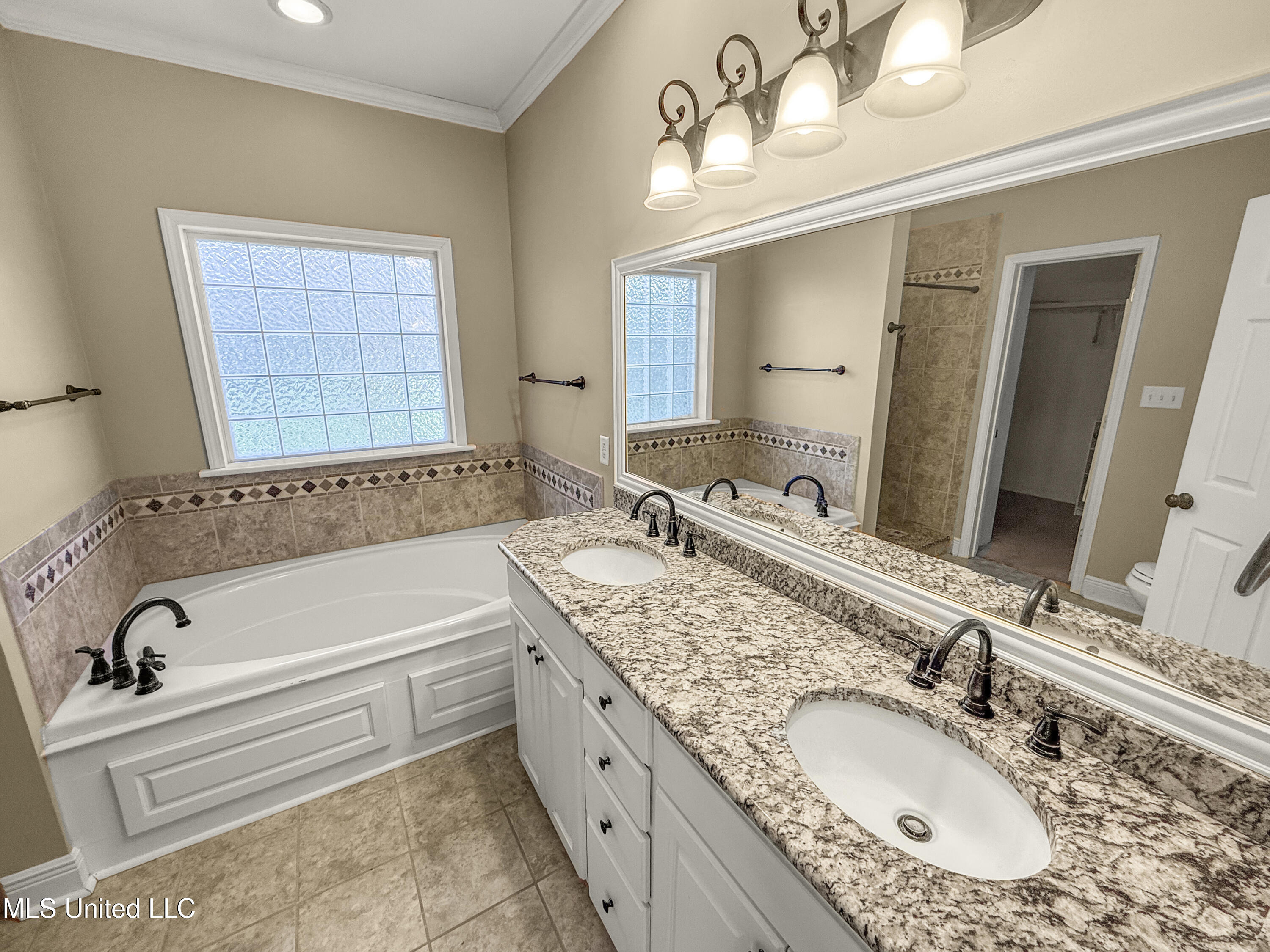 1122 Lakeview Drive Property Photo 47