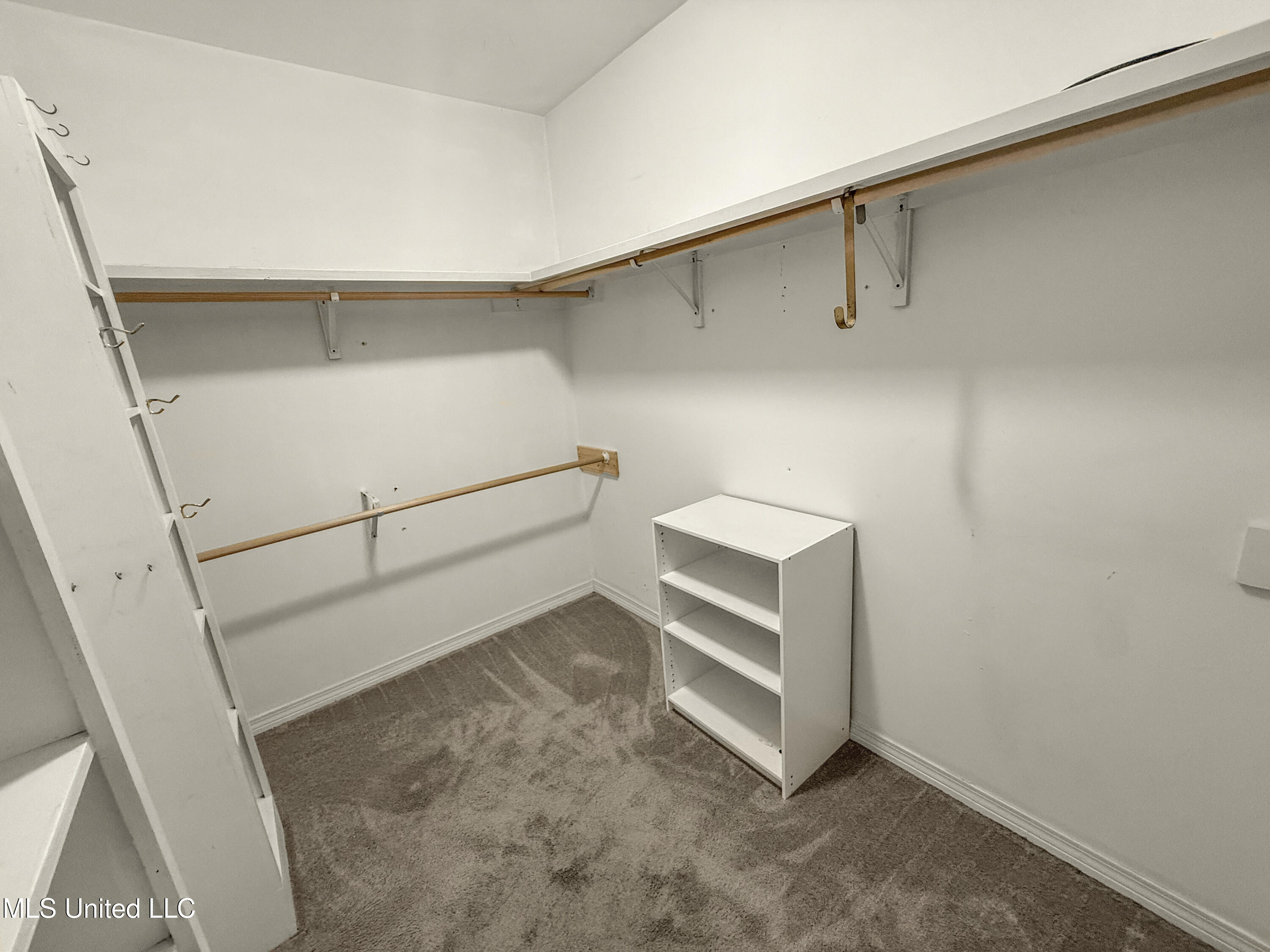 1122 Lakeview Drive Property Photo 49