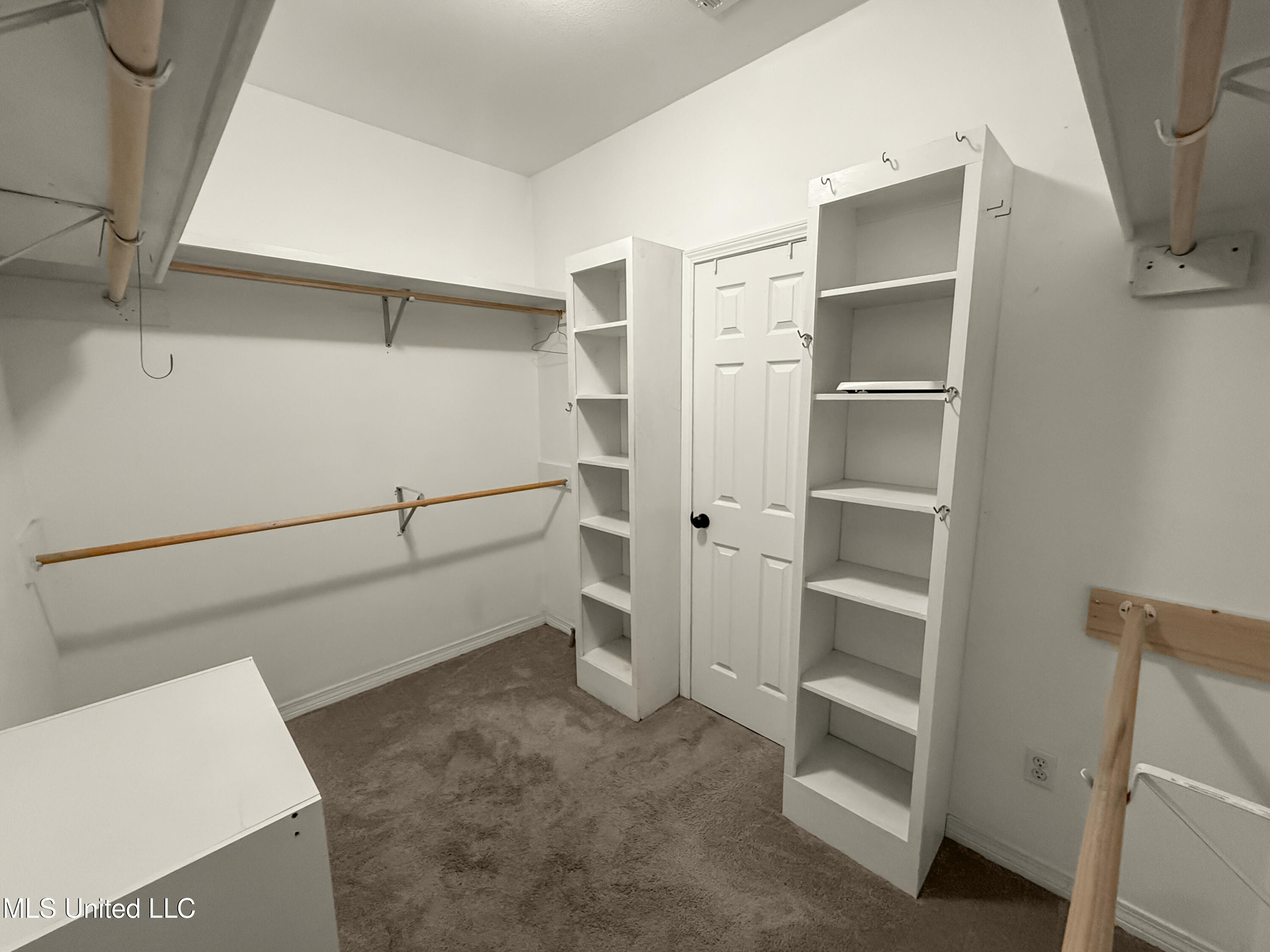 1122 Lakeview Drive Property Photo 50