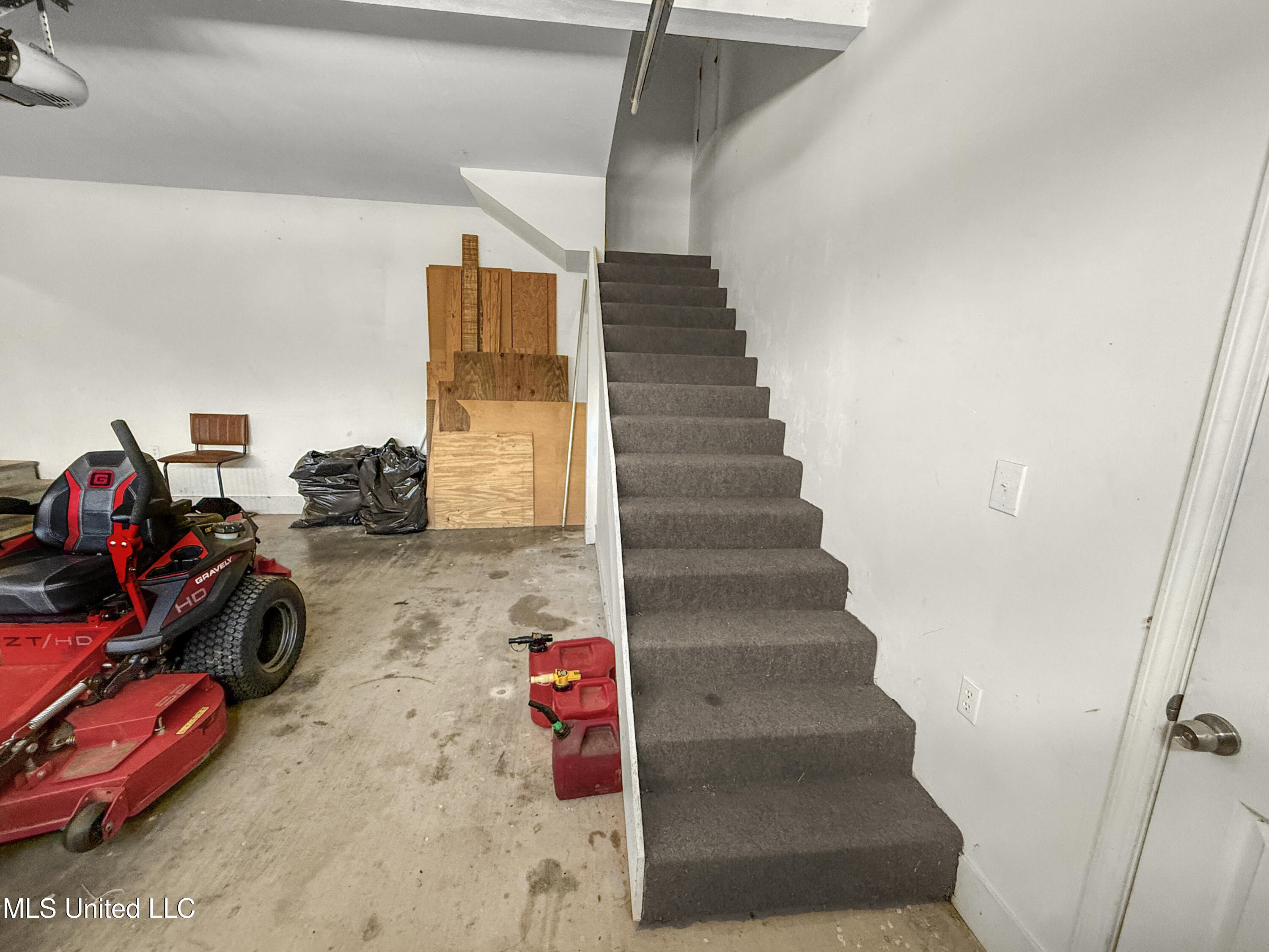 1122 Lakeview Drive Property Photo 63