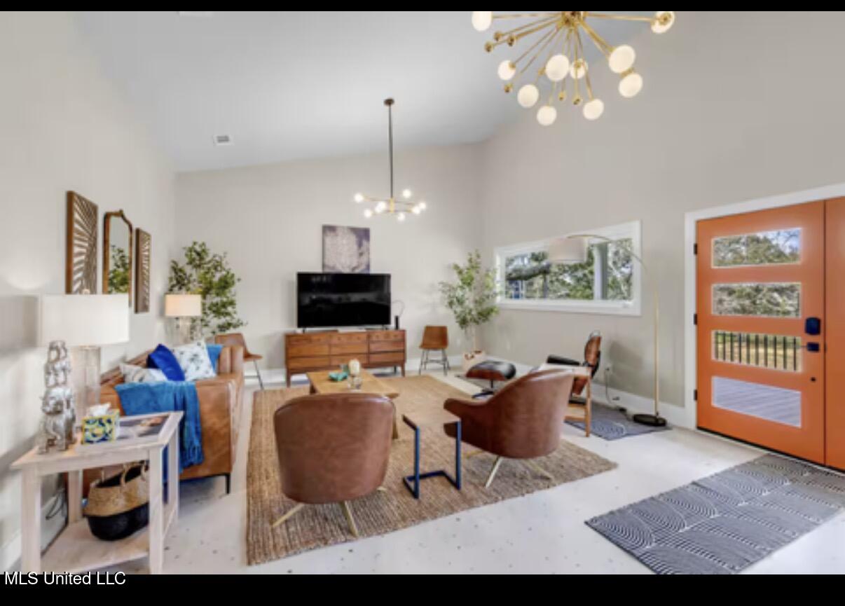 218 Thomas Street Property Photo 6