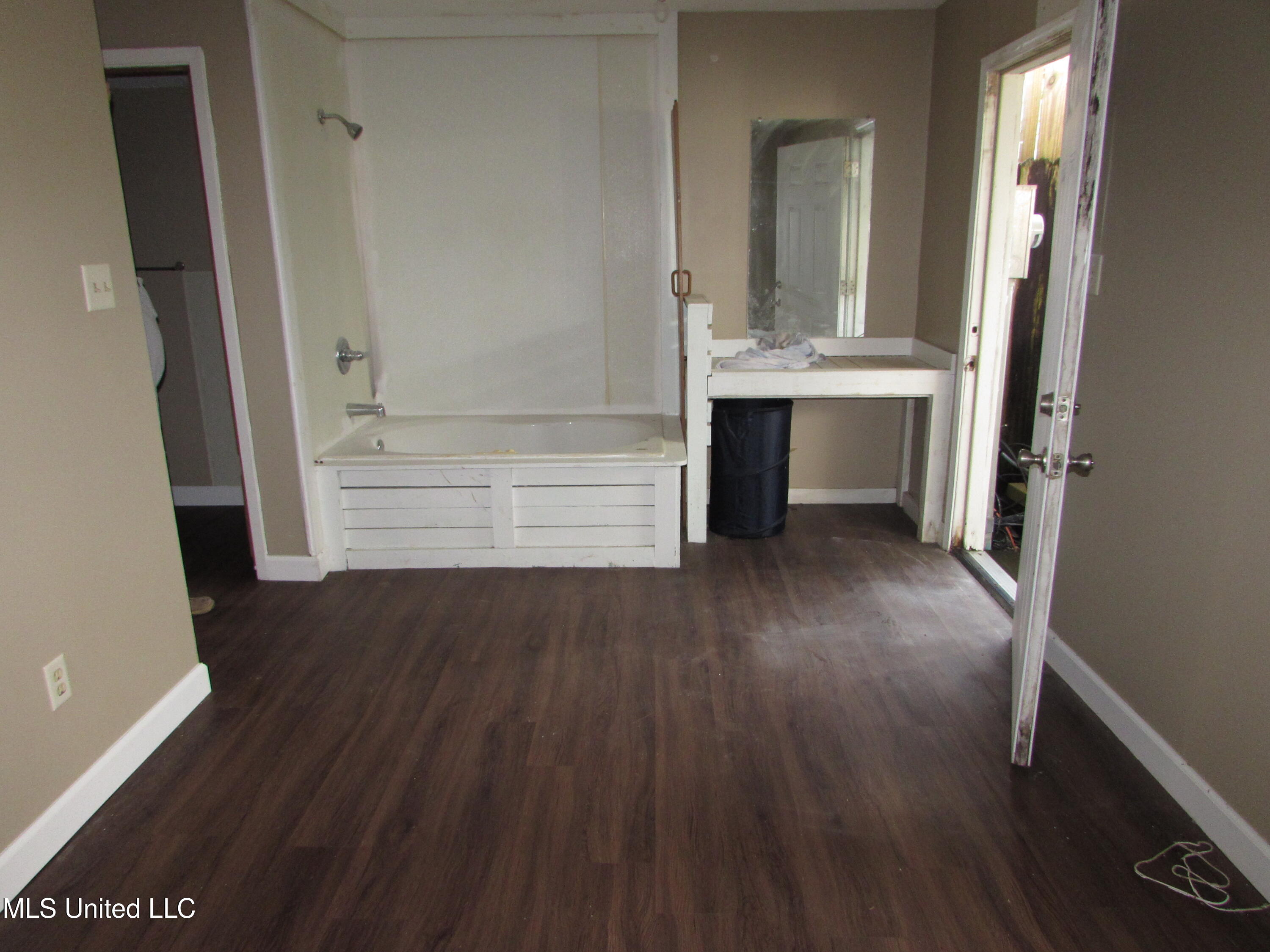 434 Sans Souci Drive Property Photo 7