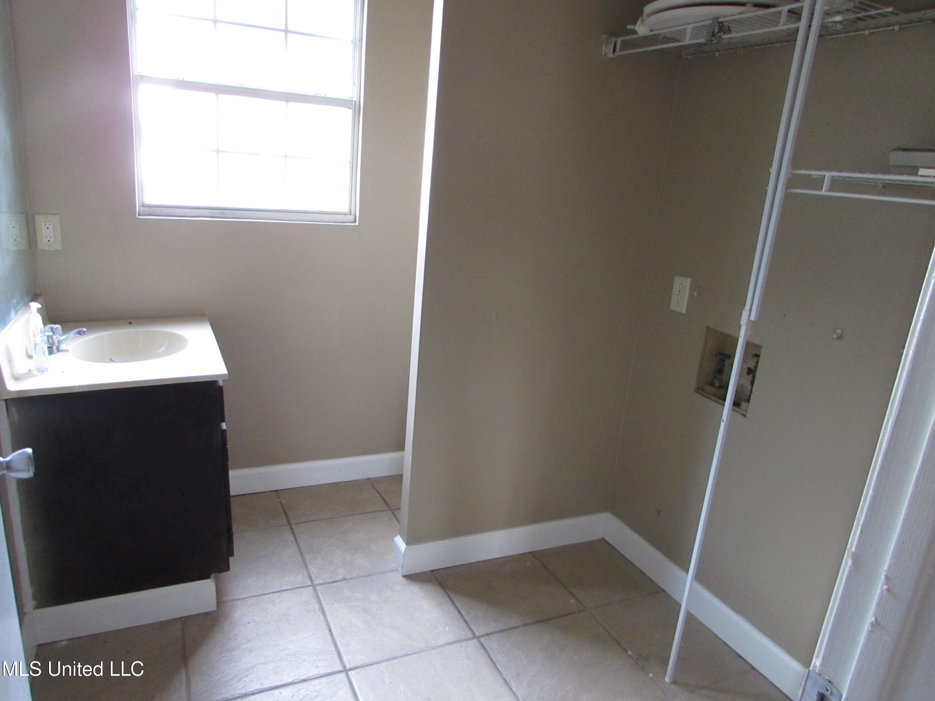 434 Sans Souci Drive Property Photo 12