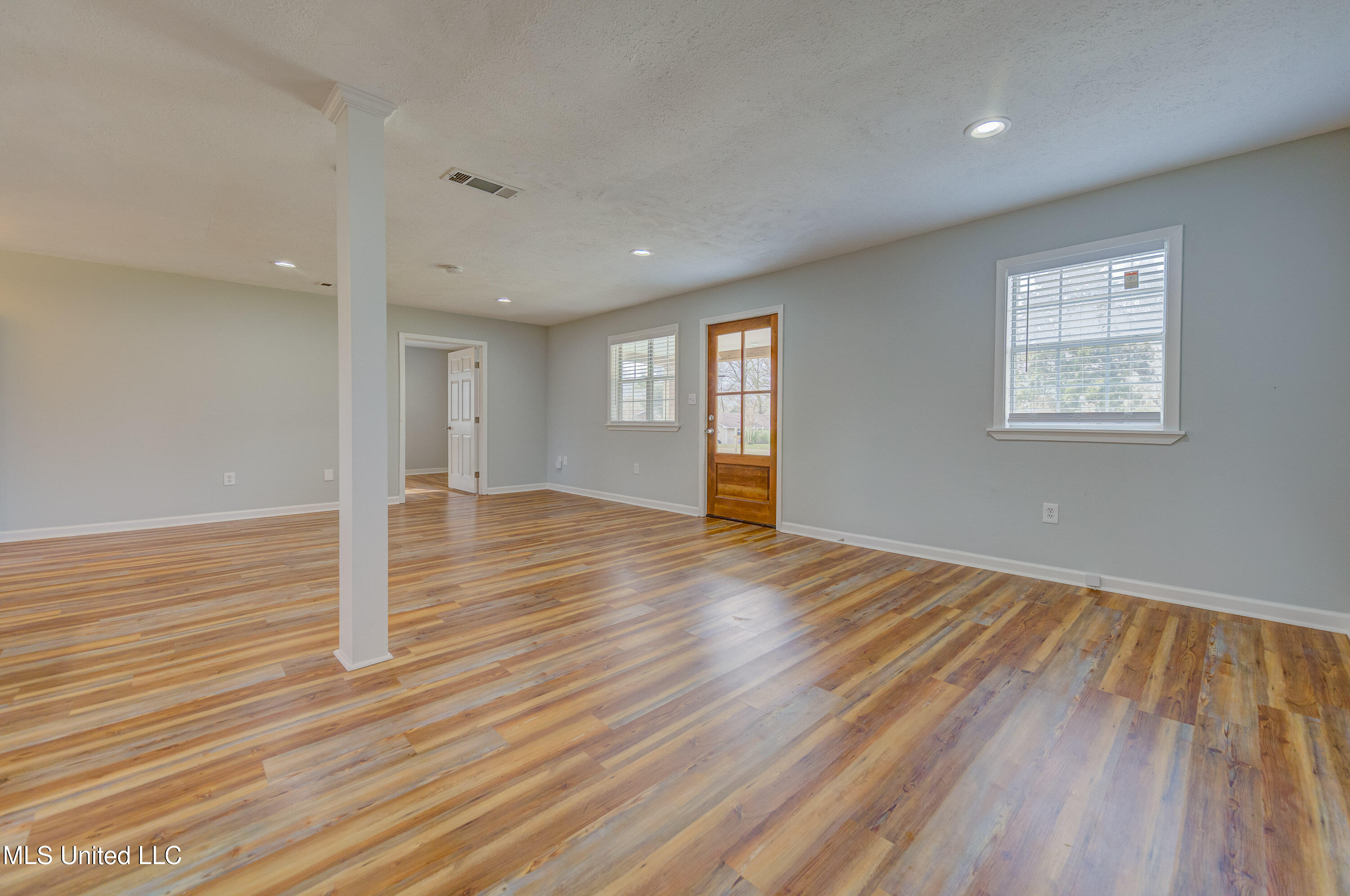 914 Monroe Street Property Photo 3