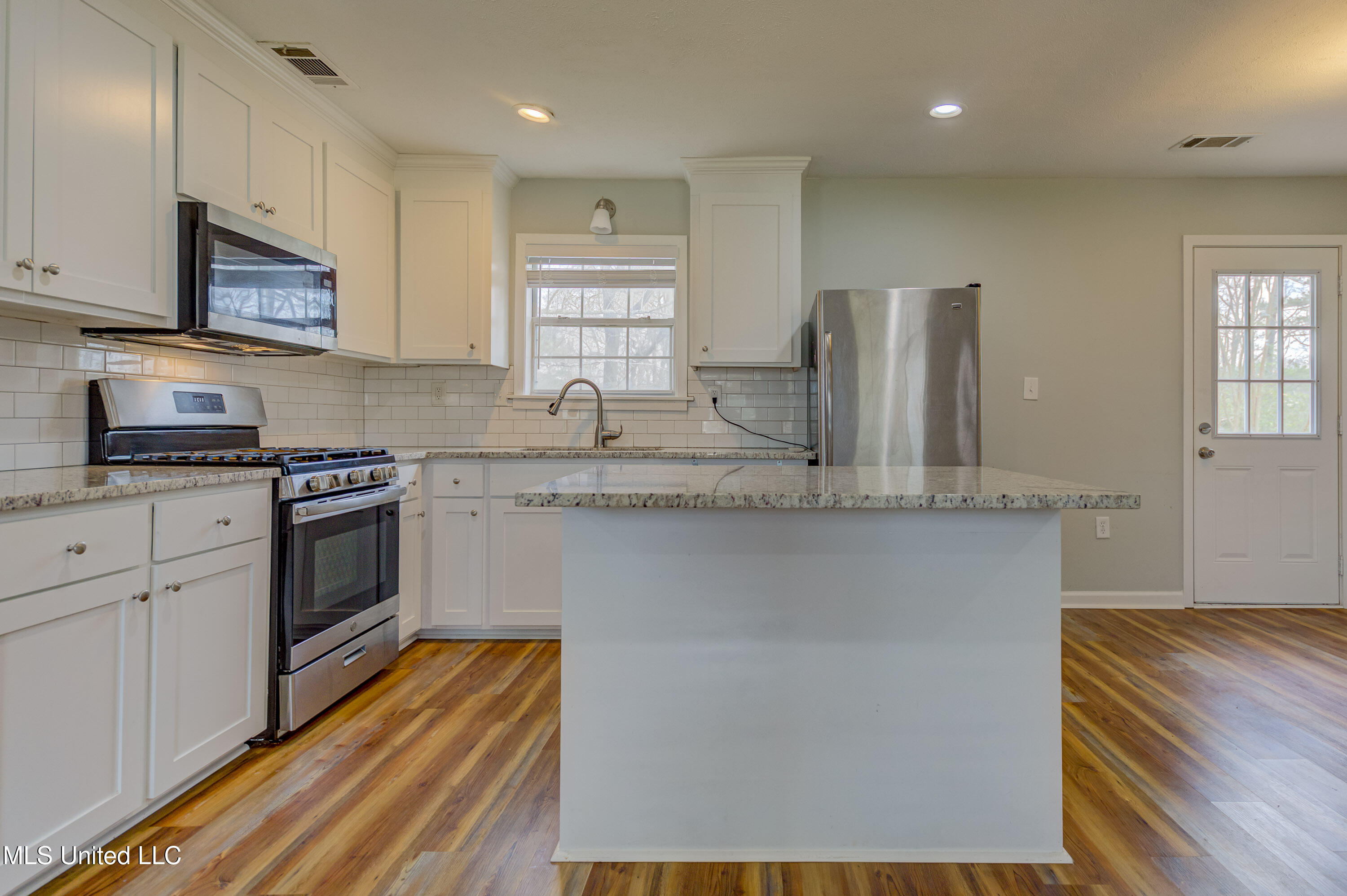 914 Monroe Street Property Photo 9